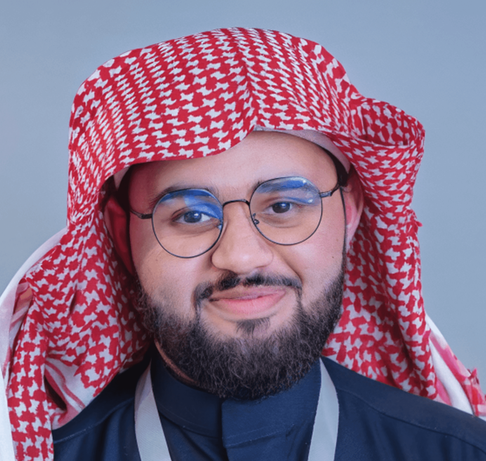 woman wearing black shirt