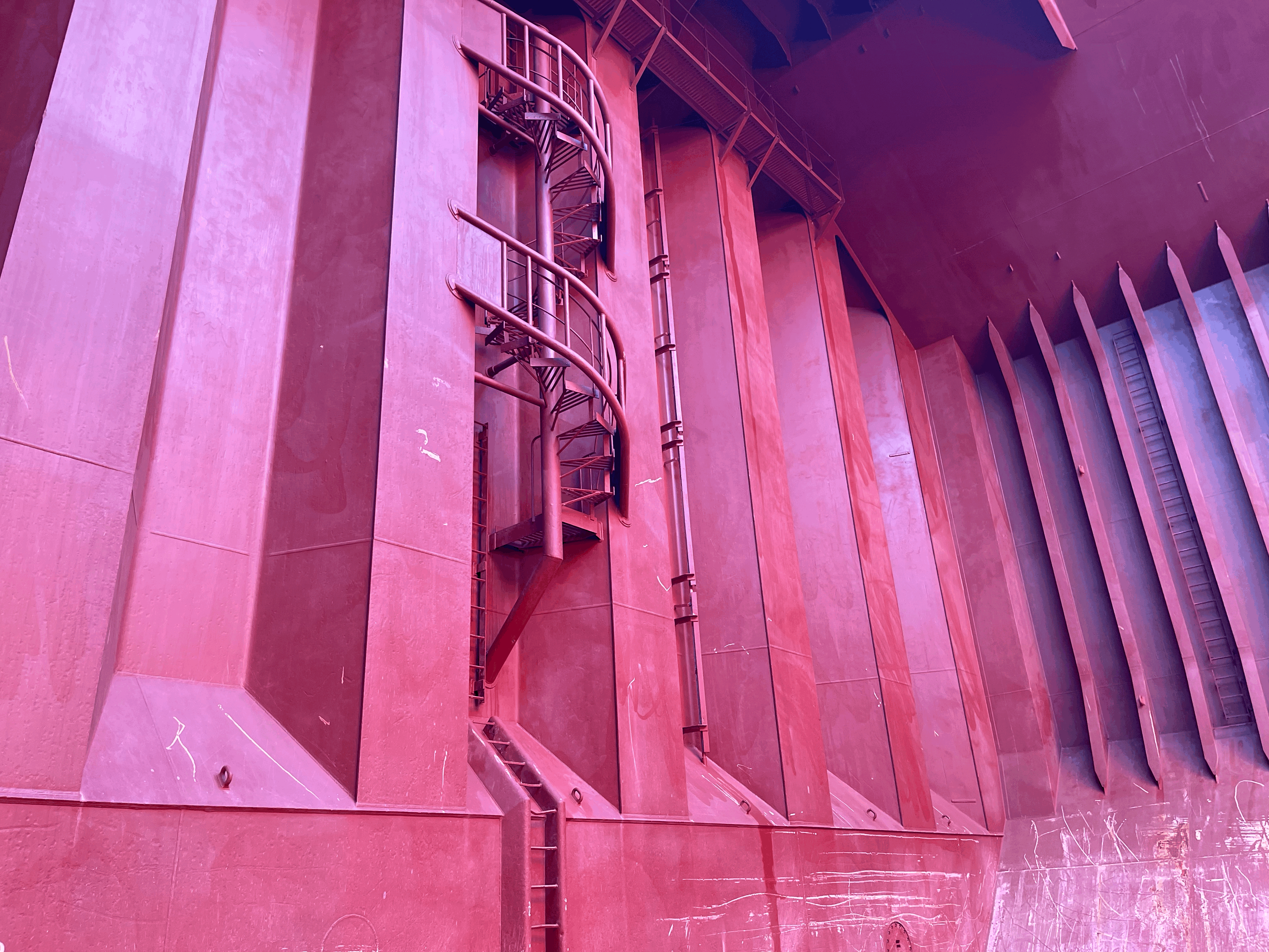 Cargo hold side structure and access ladder on M/V KM Shanghai in Paranaguá, documented after cargo hold cleaning by Seachios Marine Services during CARGOWARD® cargo hold inspection, with first-pass readiness approval.