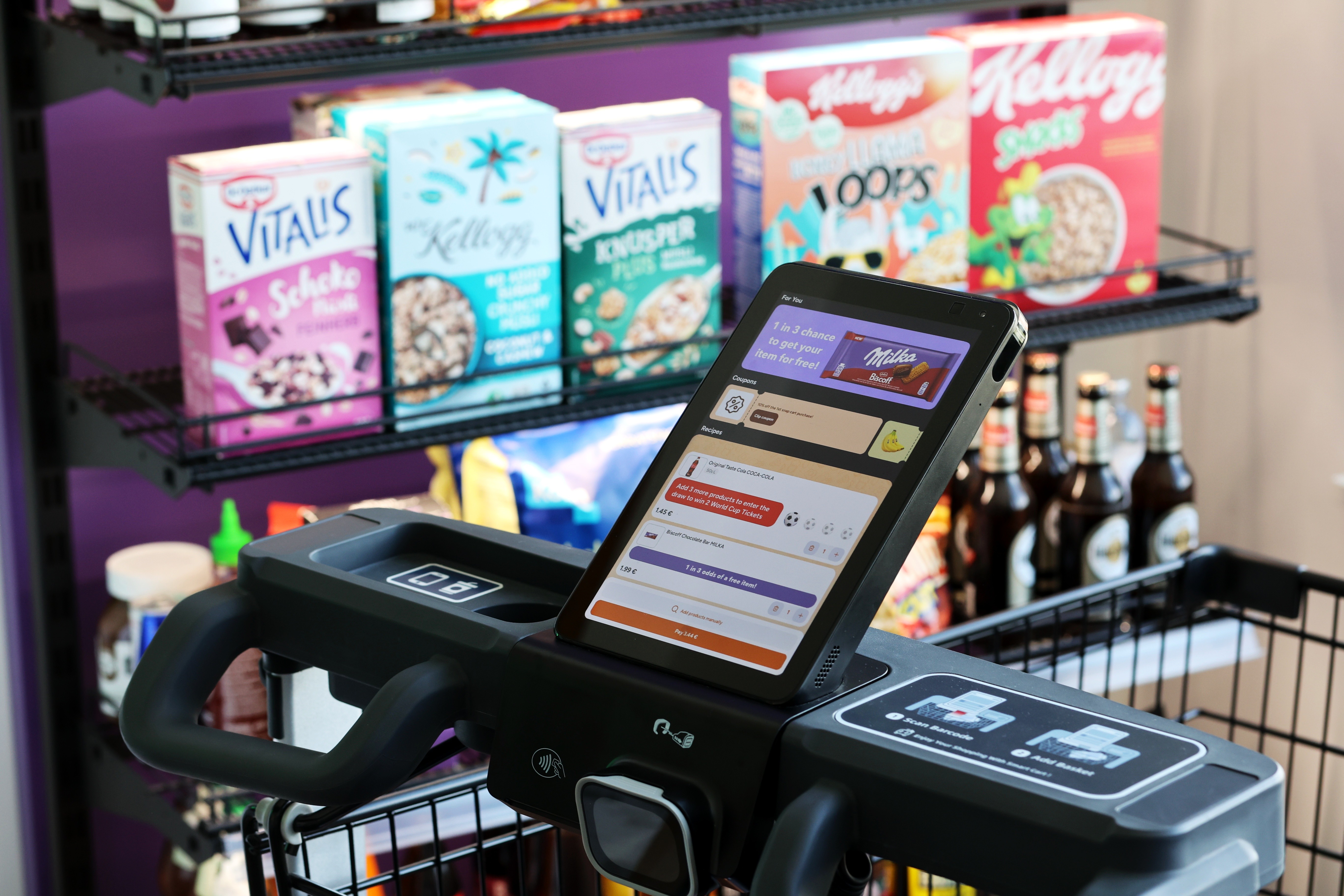 2 Smart Cart solutions, one software integration & backend: Vertical & horizontal screen, clip-on or fixed, AI camera vision or scale integration: 2 Hanshow tablets with the same shopreme software integration and user experience