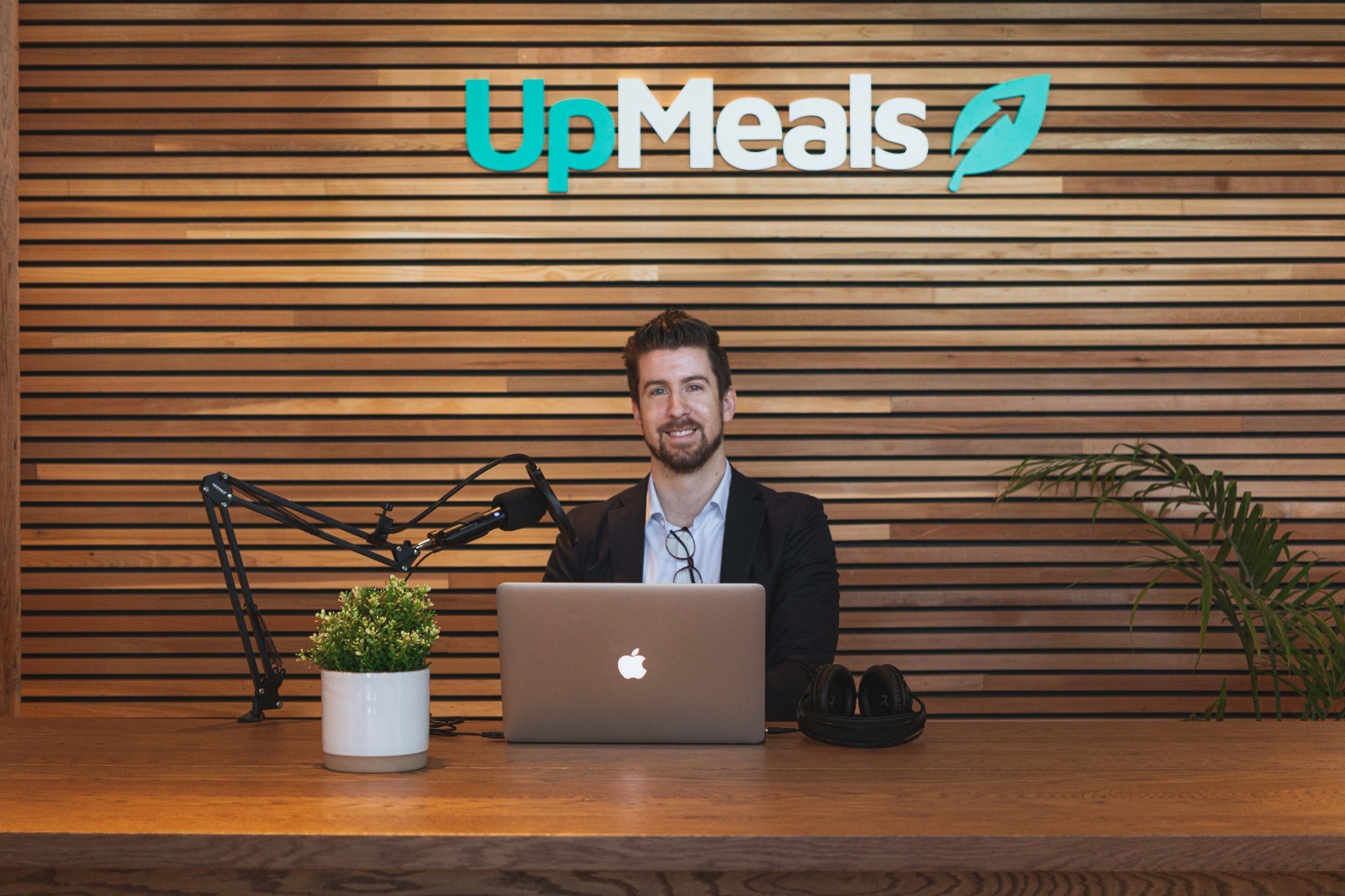 Drew-Munro-Transforming-Foodservice-Demi