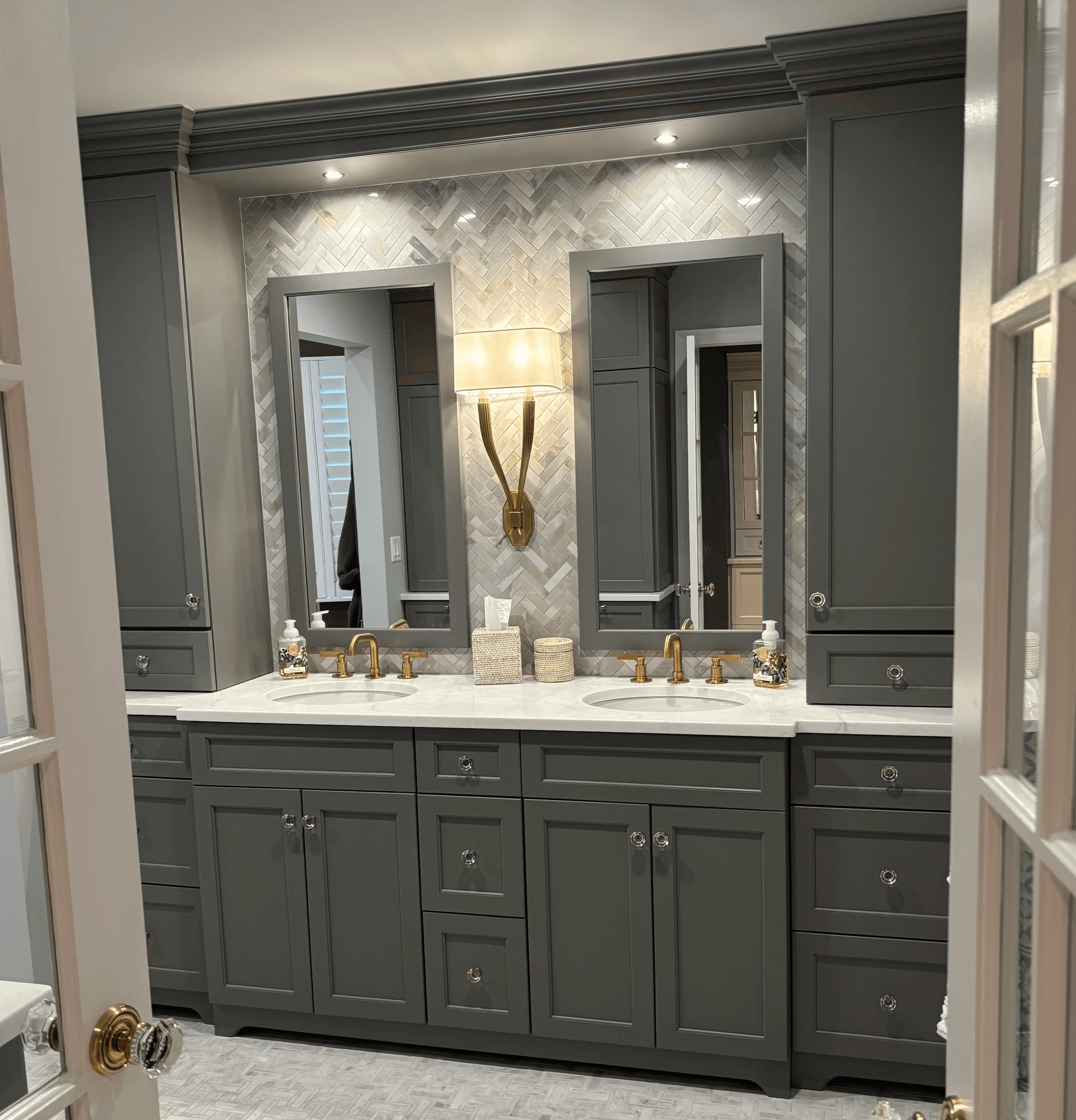 worker on laboratorium