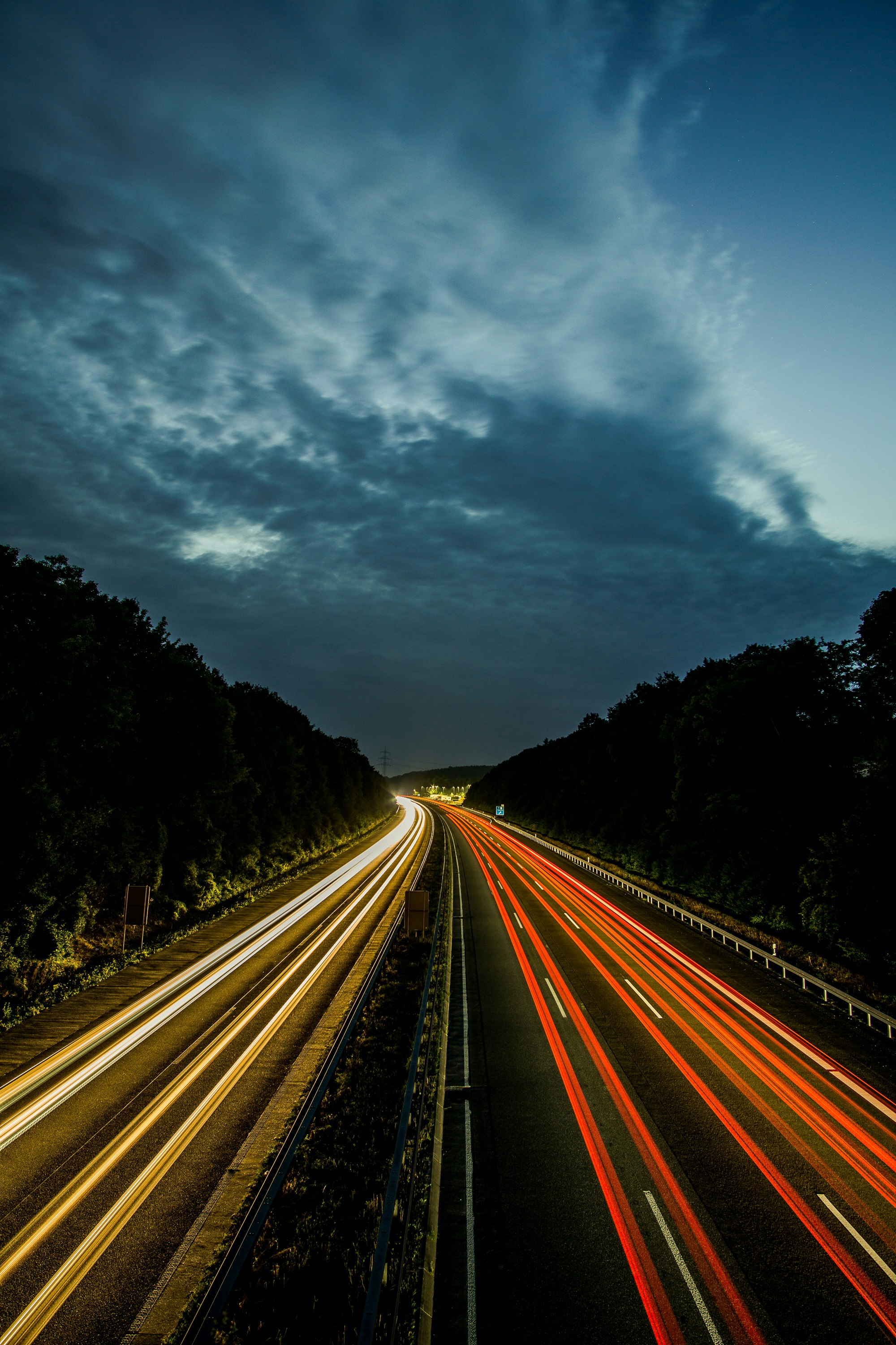 Snelweg met lichtstrepen