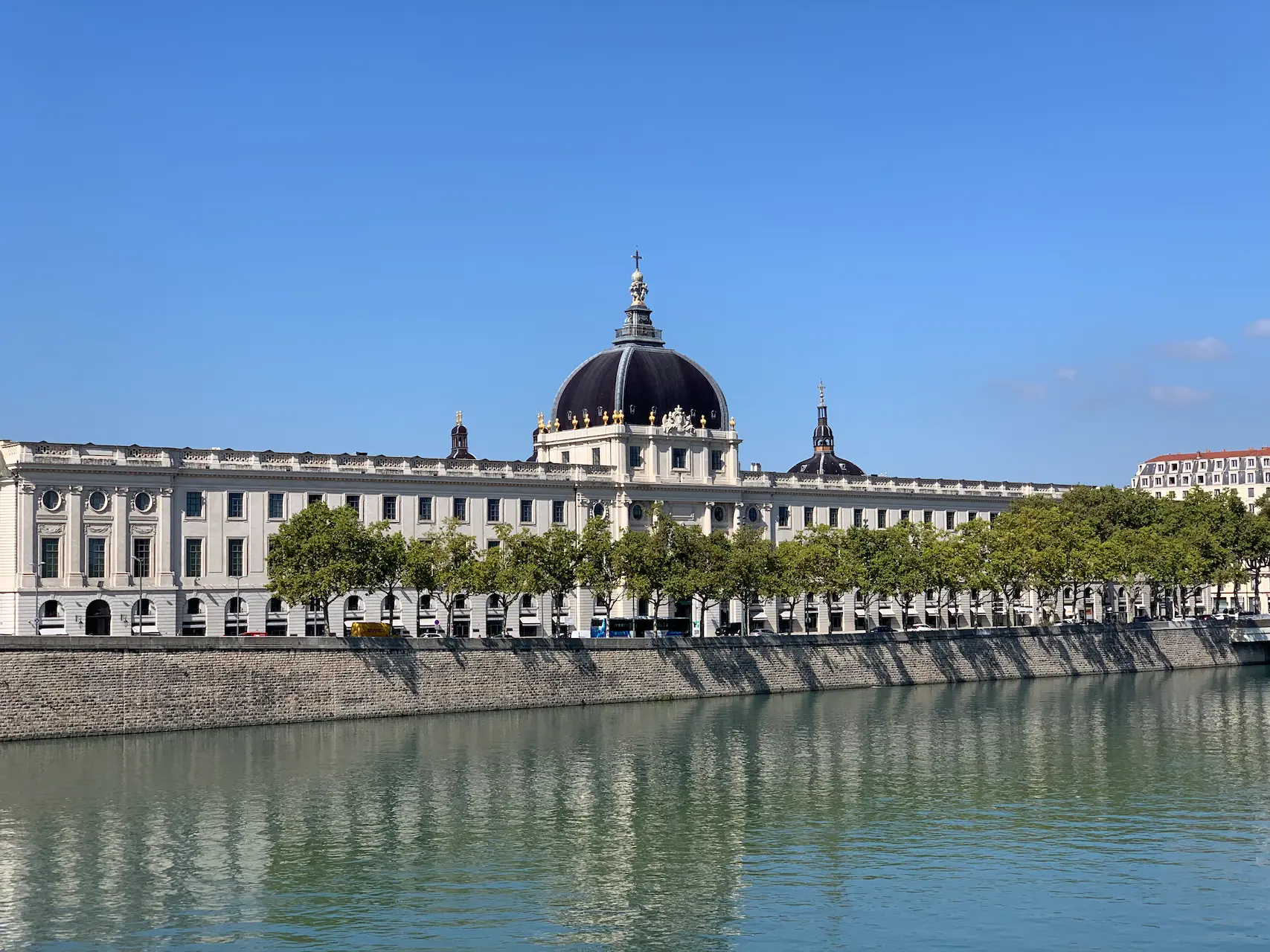 Vue de l'Hotel-Dieu à lyon
