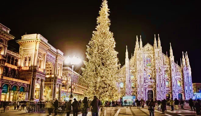 Accensione albero di Natale in Piazza del Duomo Milano 2024