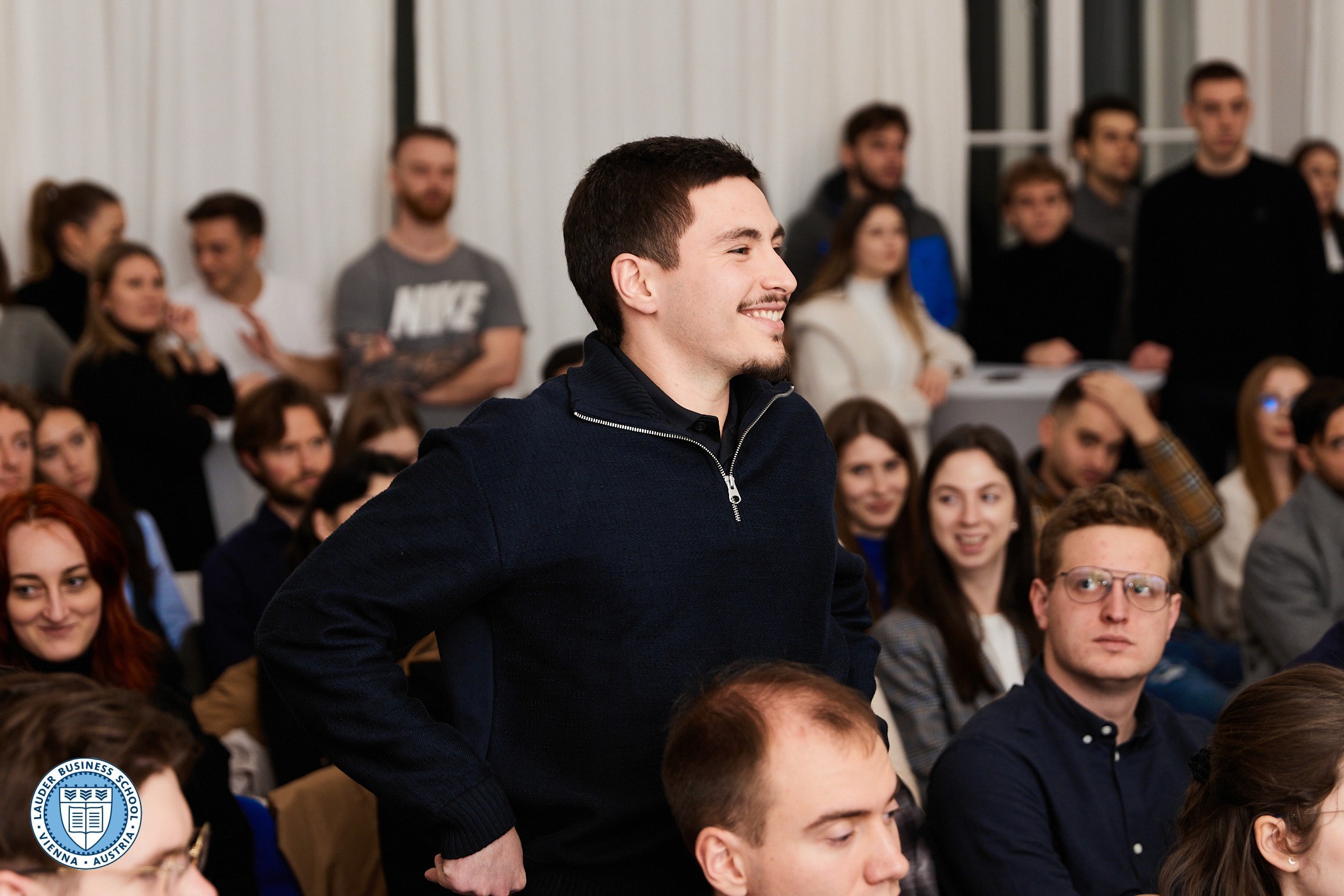 LBS students listening to entrepreneur Ben Ruschin 