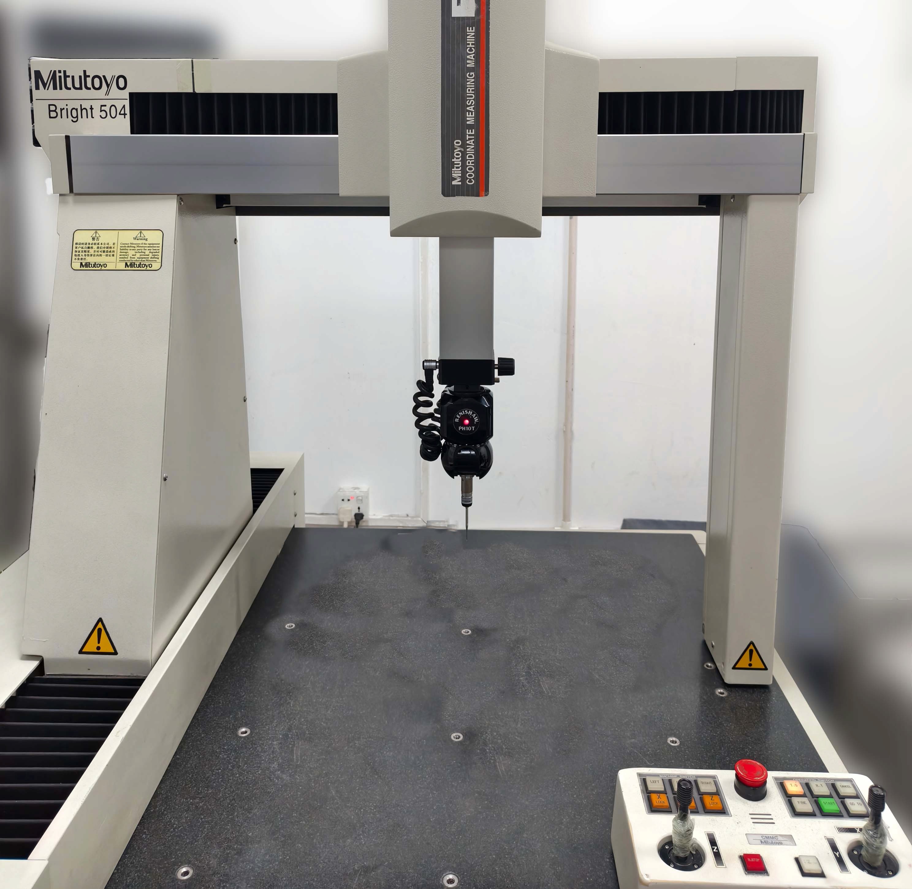 Mitutoyo coordinate measuring machine