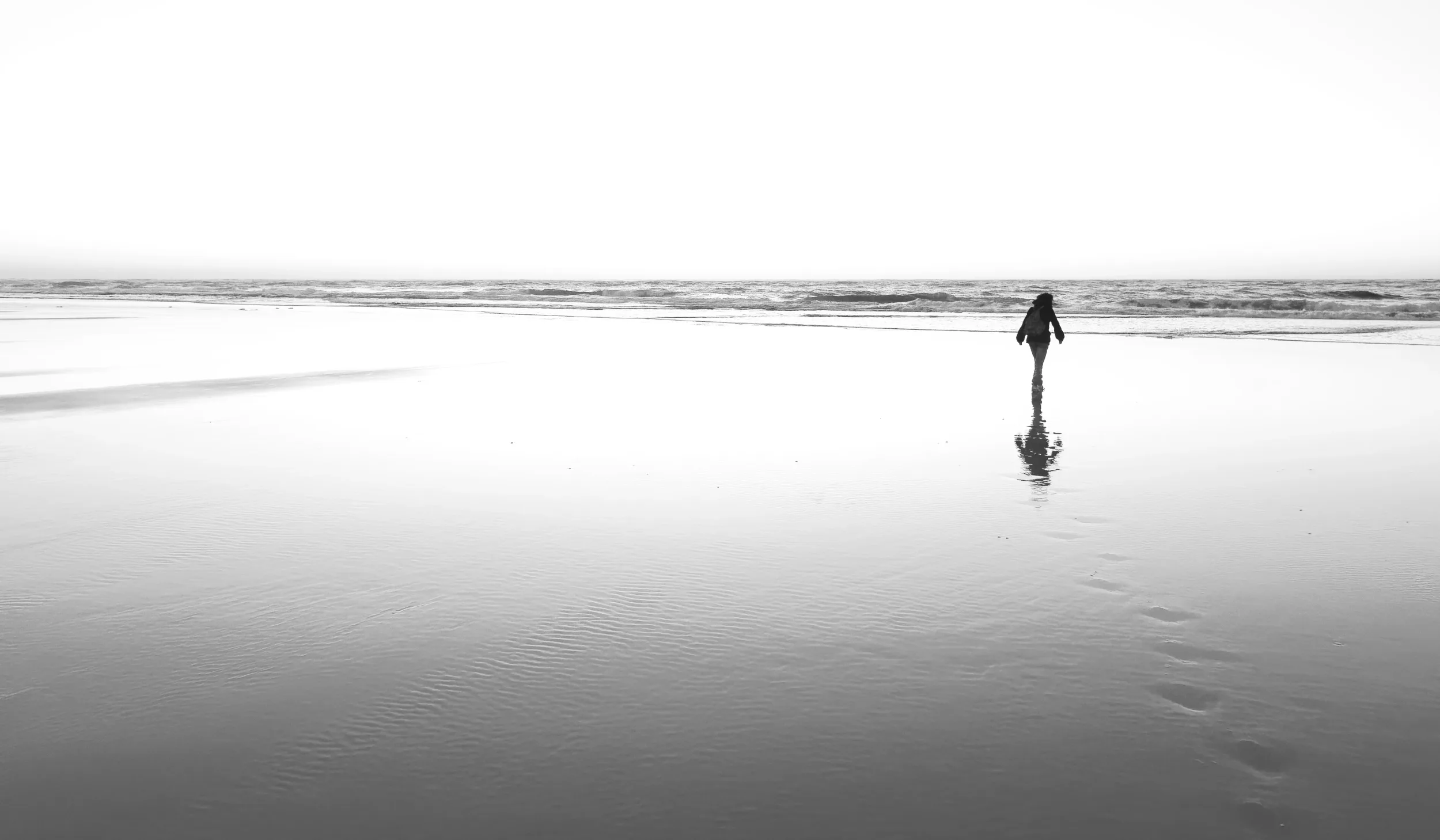 Vague minimaliste noire, première exposition de Martin Dedron