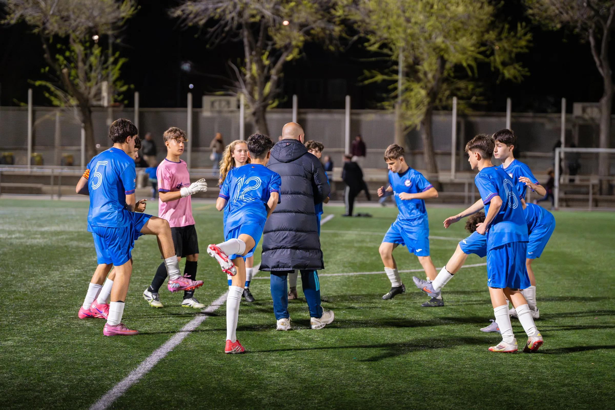 partido fútbol sala amigos Hospitalet, fotografía deportiva sala Barcelona, Nolan Pardo fotógrafo Barcelona 2026, fútbol sala interior Hospitalet