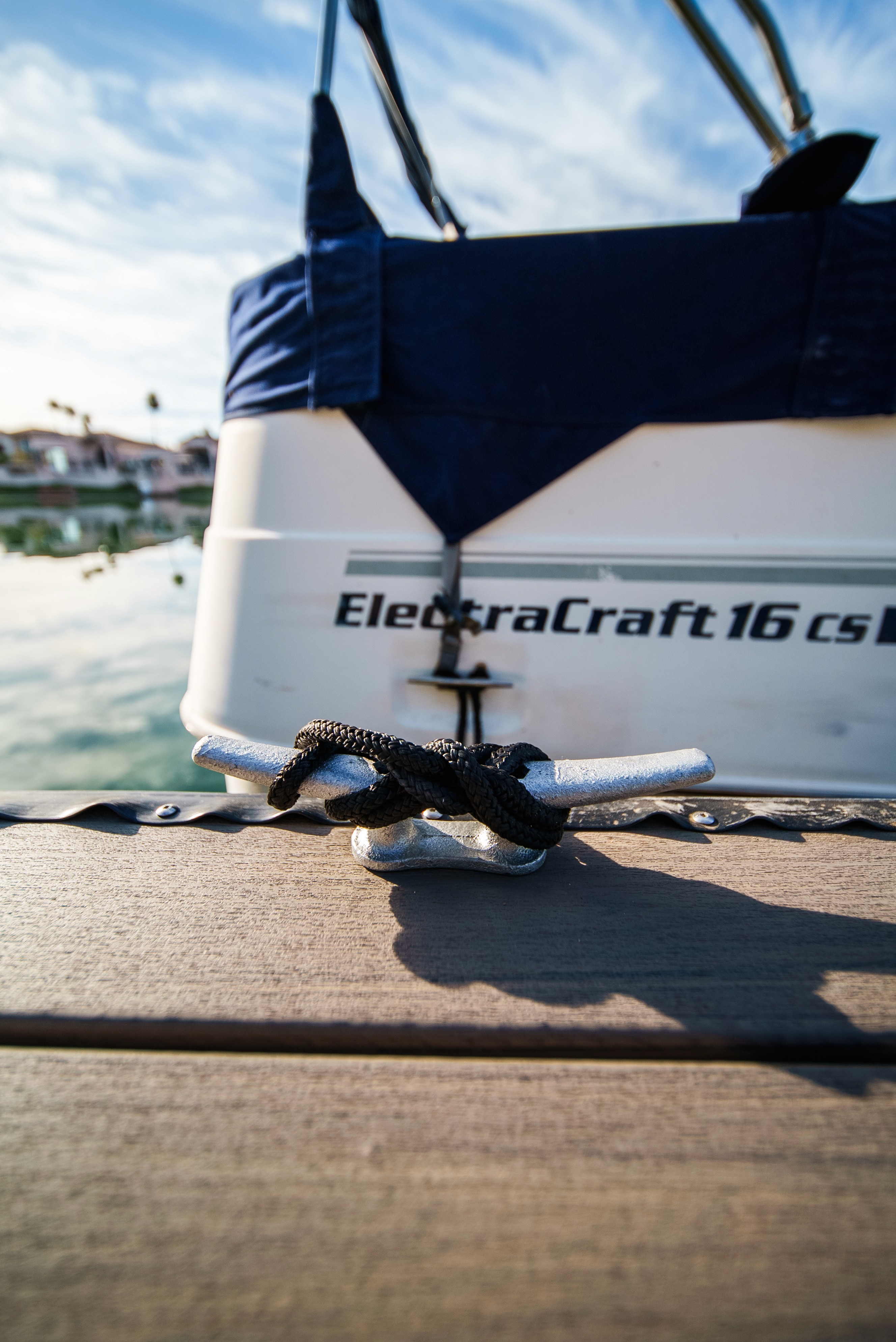 HBC Desks – Dockside Serenity with Trex Transcend Lineage
decking