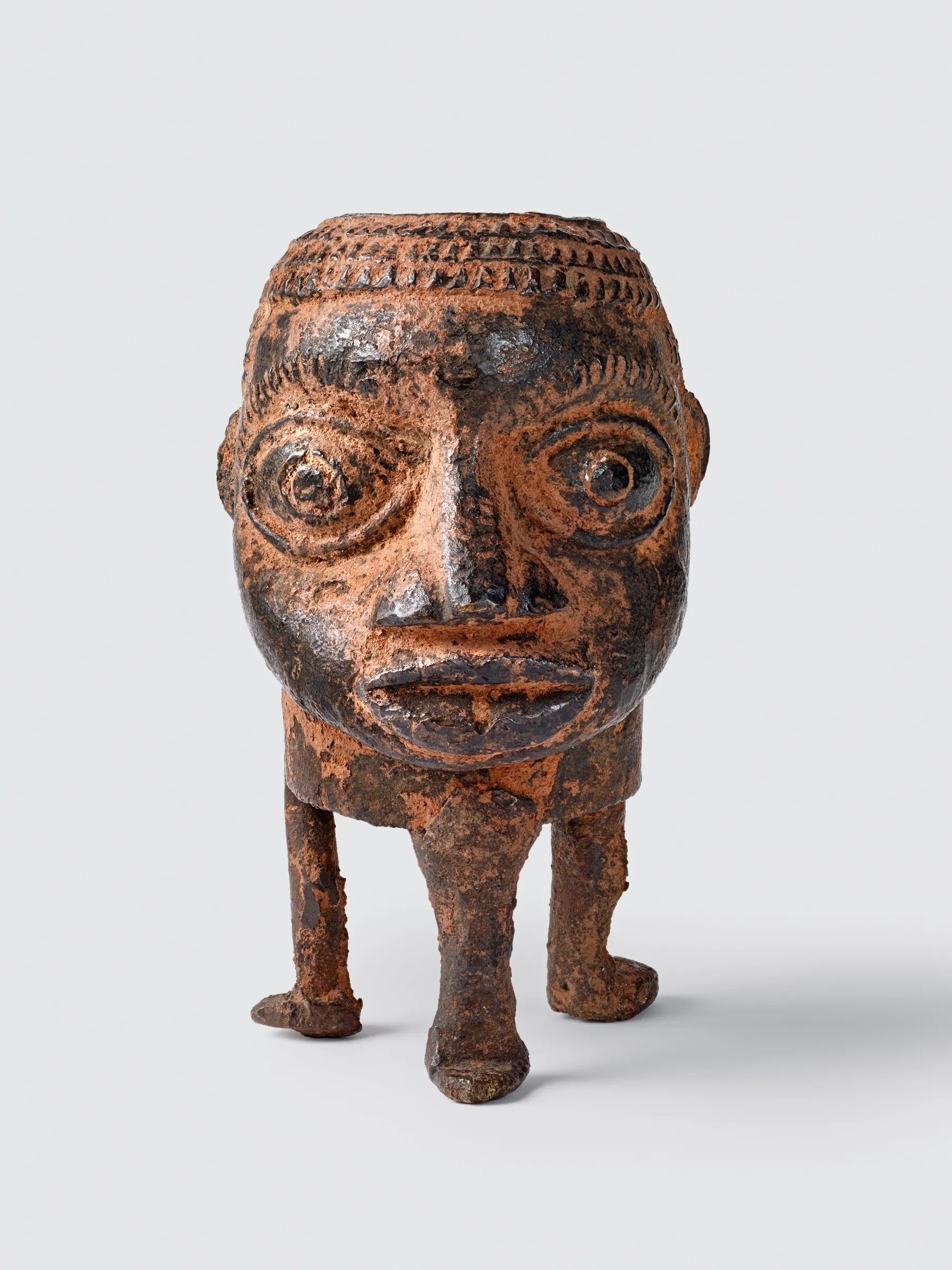 One of the returned artifacts, a container for herbs and medicine depicting the divine messenger Ofoe. Photo: Kathrin Leuenberger