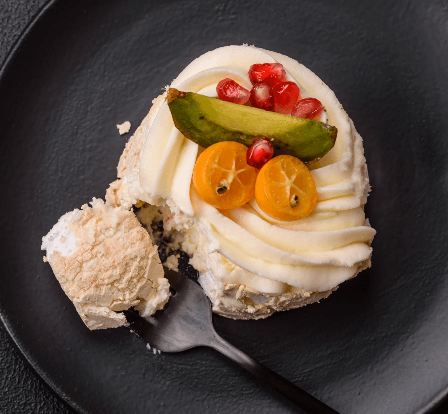 Shrimp ceviche with lime and toasted bread.
