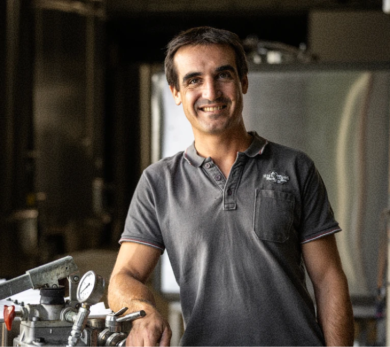 Portrait de Michael, dans la cave du domaine