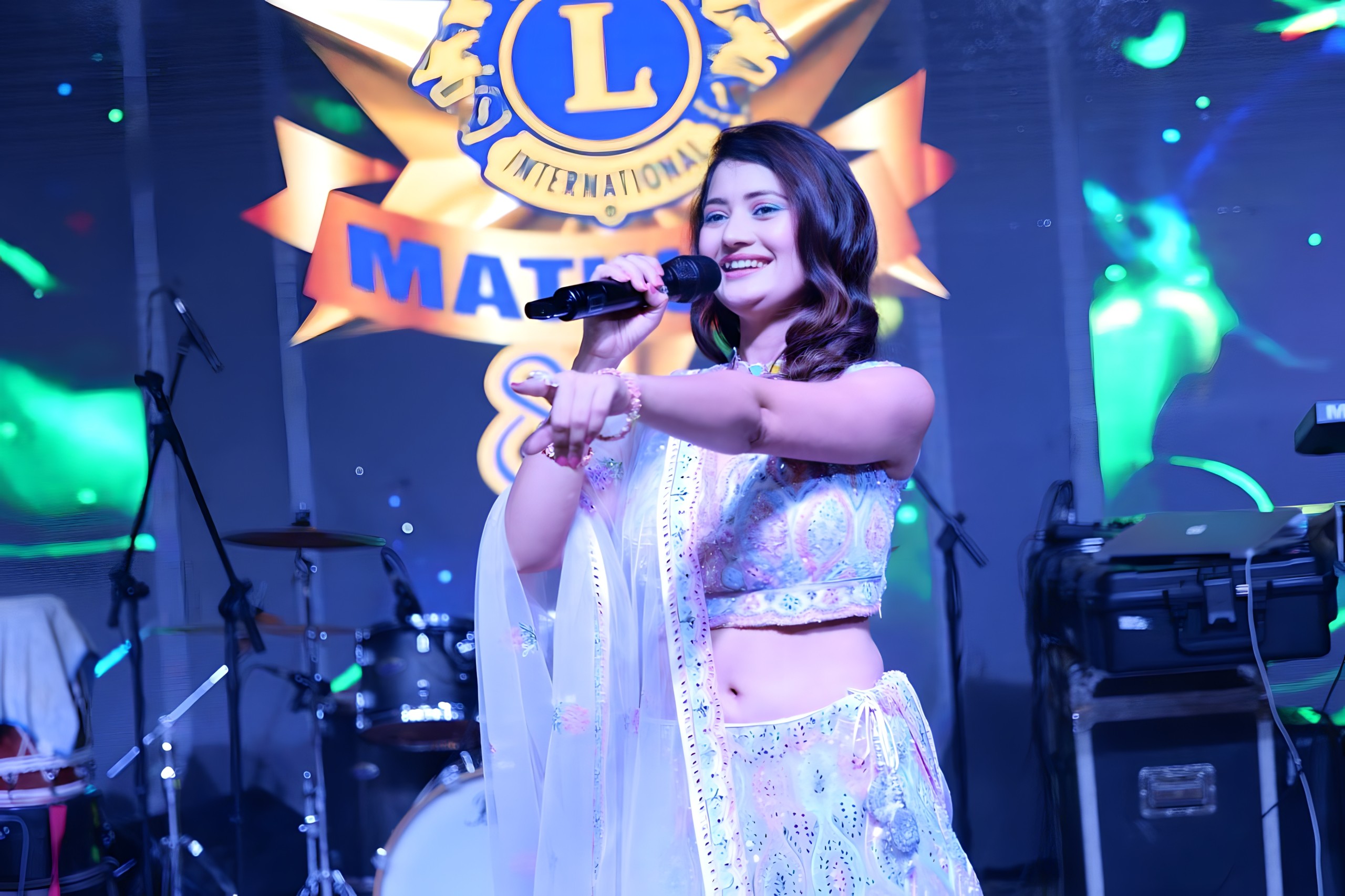 Almas Khan engaging guests at sangeet celebration