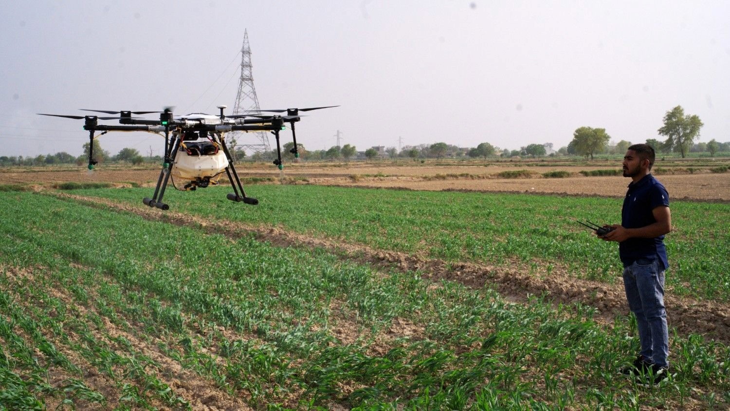 What are the Key Factors Influencing Drone Pilot Income?