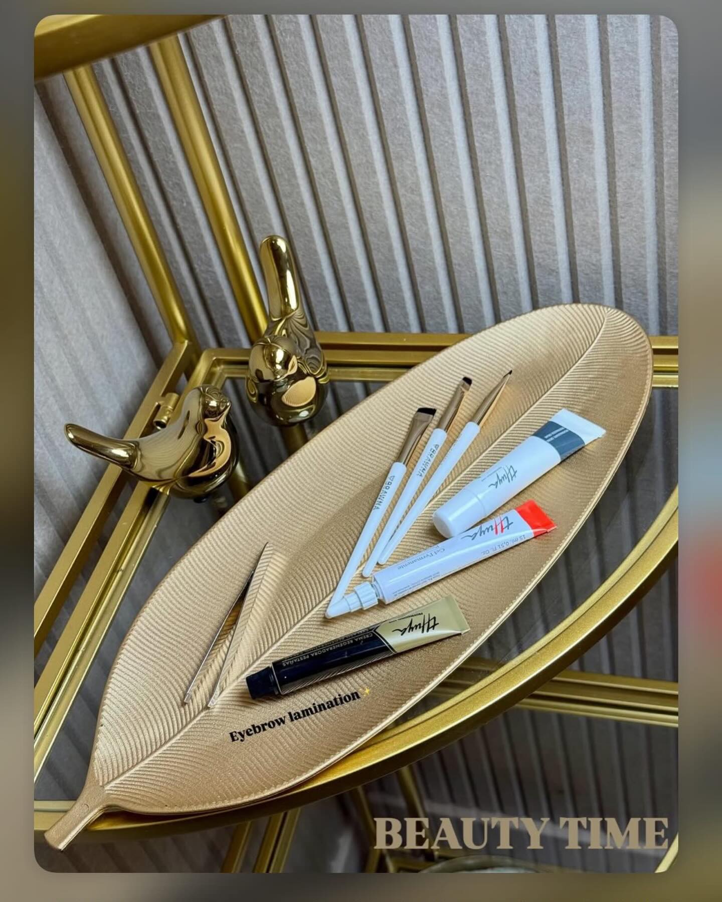 closeup eye makeup model with flowers