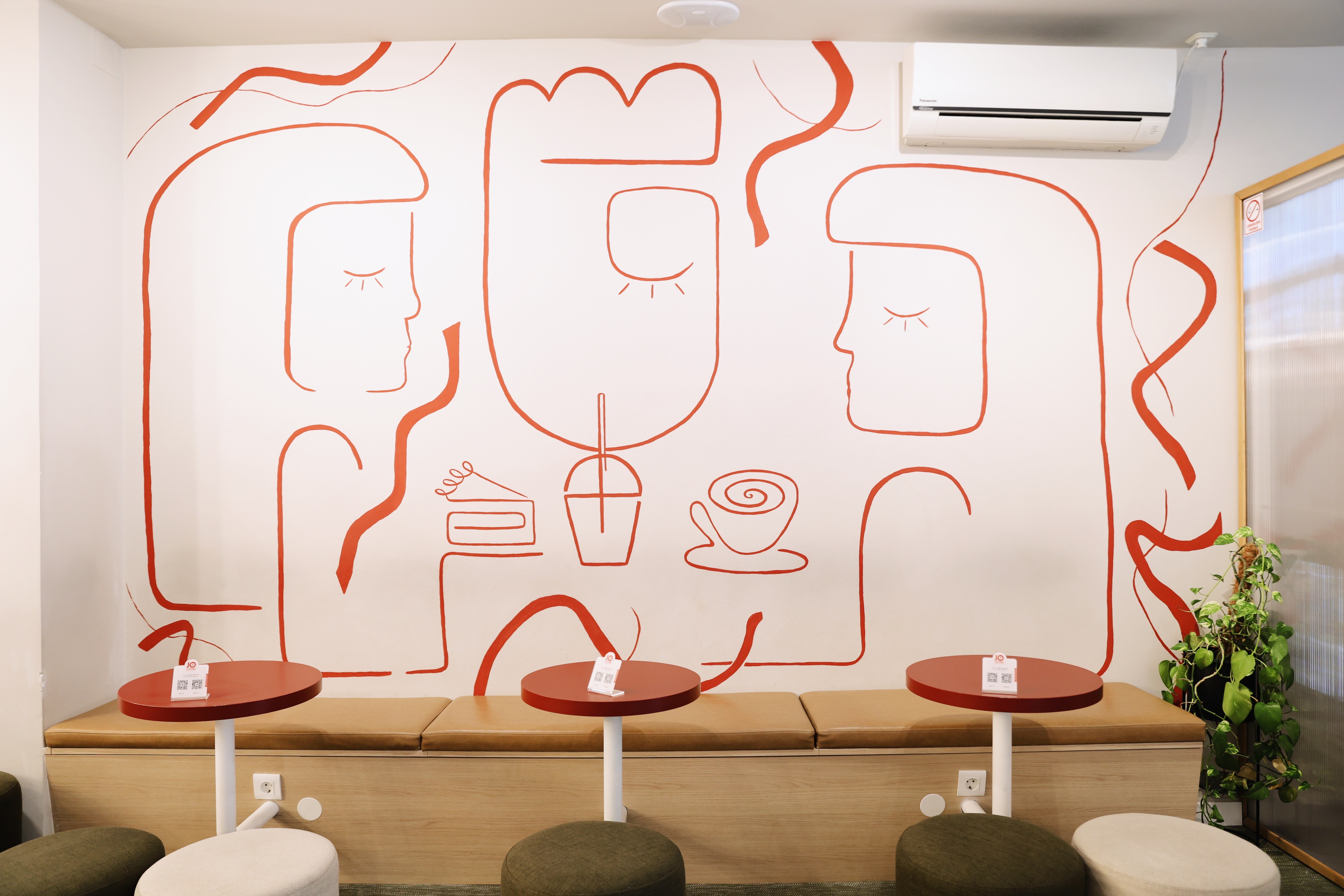 Interior of Jo & The Sisters Zvonimirova breakfast bar in Split