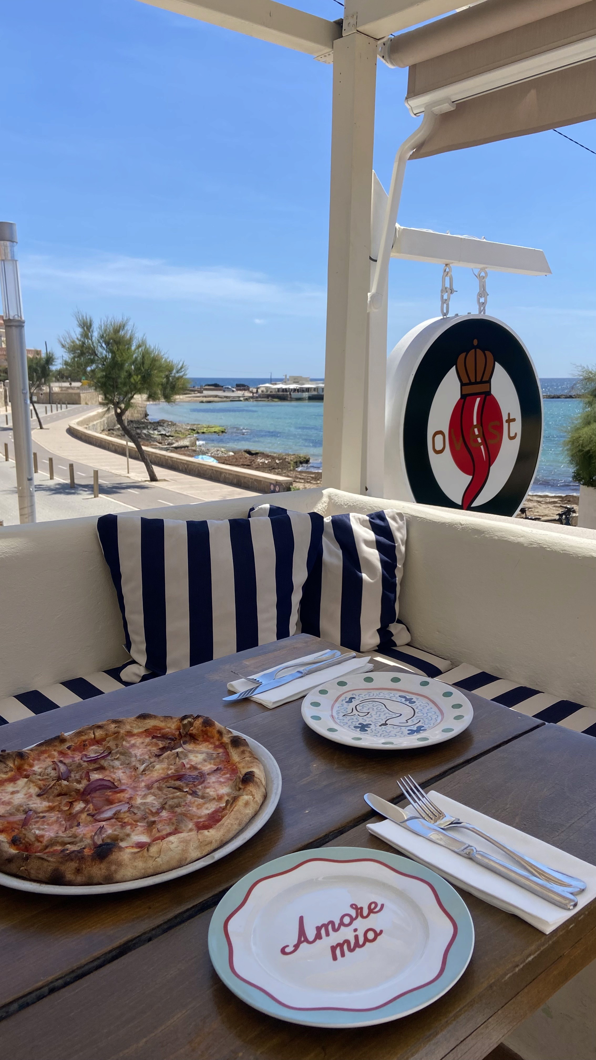 Aperitivo junto al mar – spritz al atardecer en Ciudad Jardín