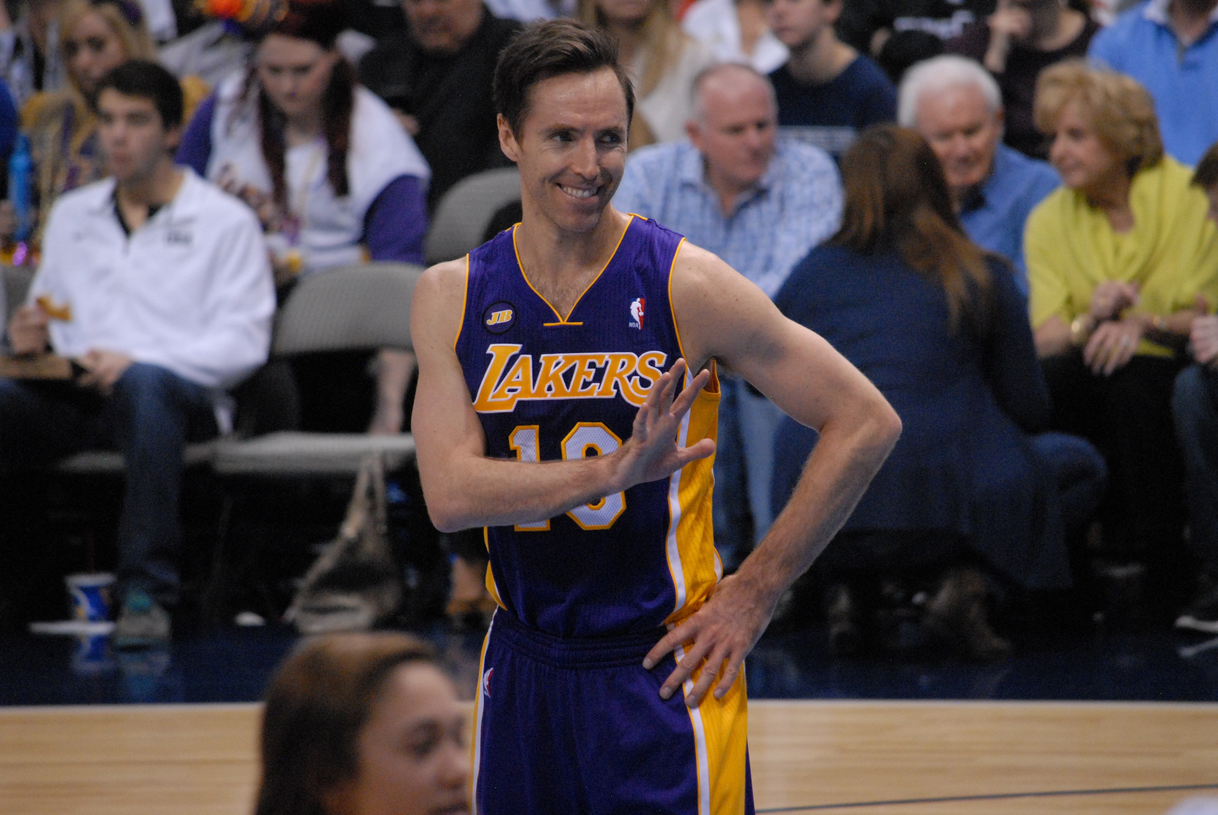 Steve Nash on the court