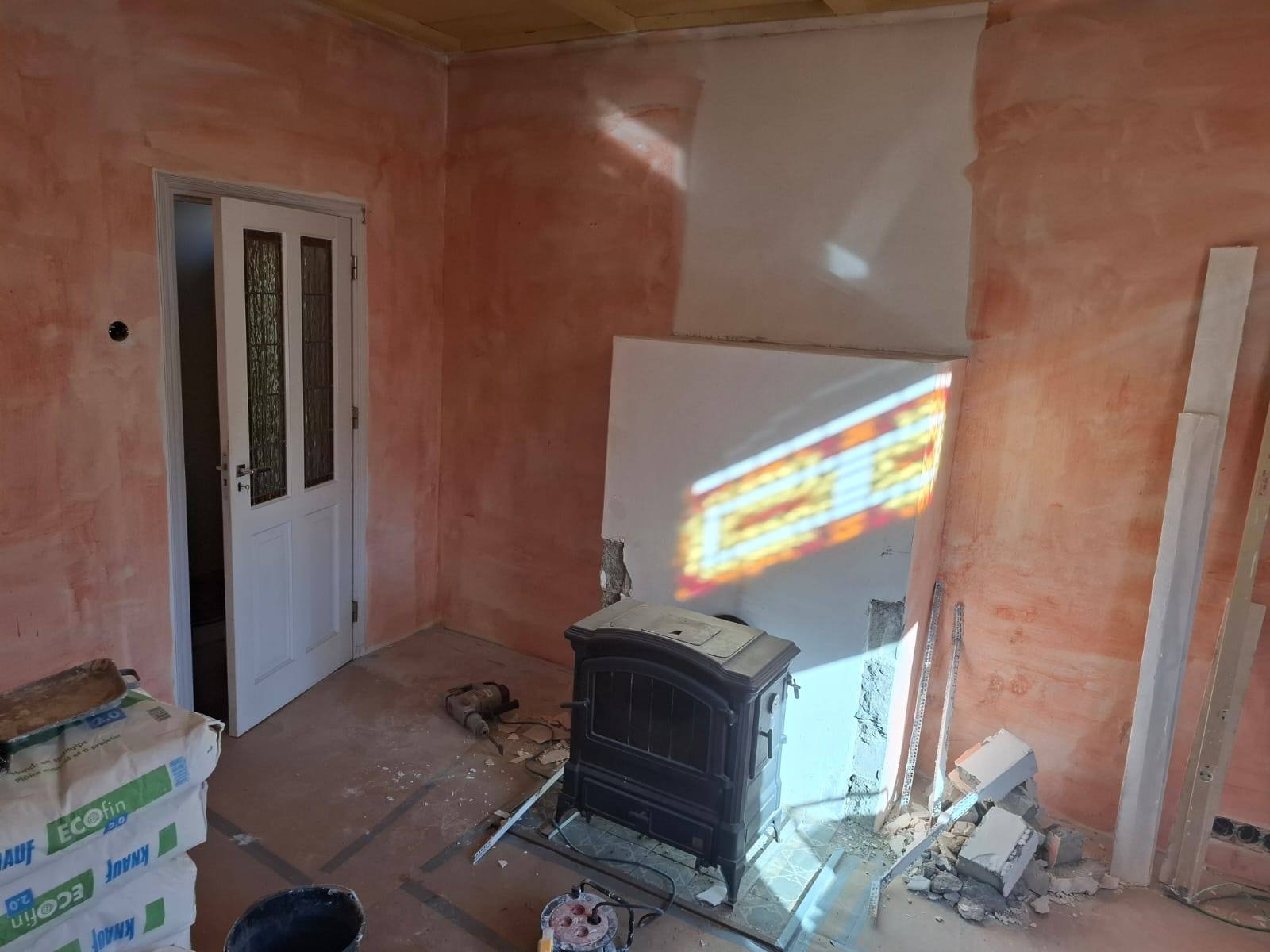 Stukadoor-Hoensbroek-renovatie-oude-muren-herstel