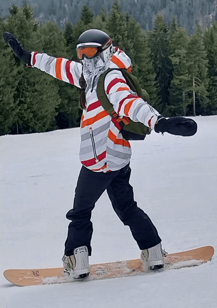 MeSnowboarding in the mountain