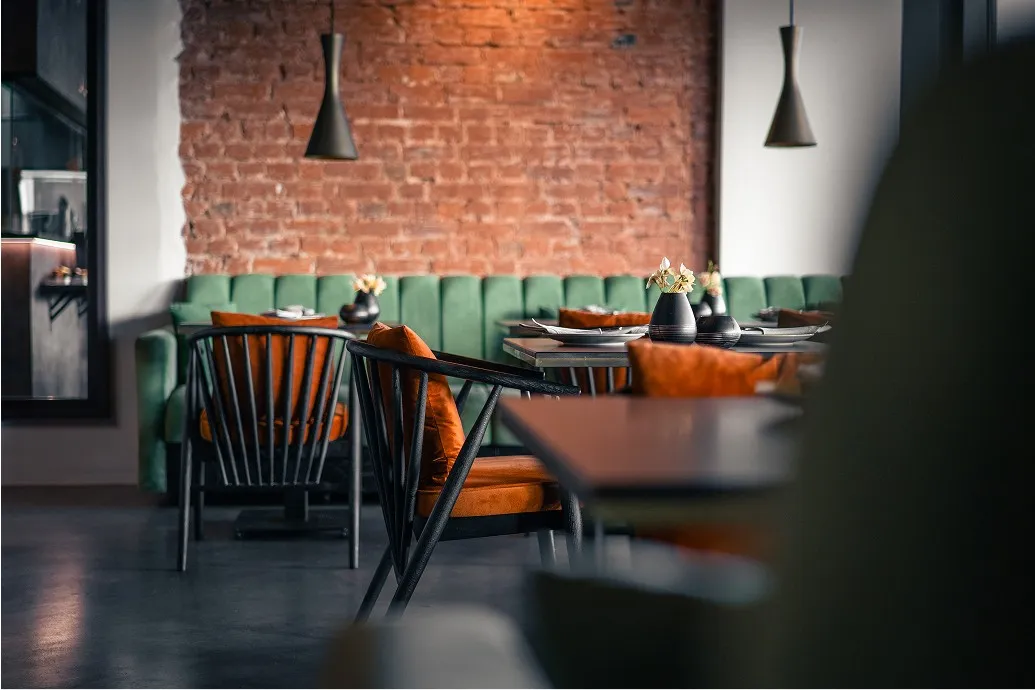 Die Wohlfühlatmosphäre bei Mangal Mezze & Grill die zum verweilen einlädt.