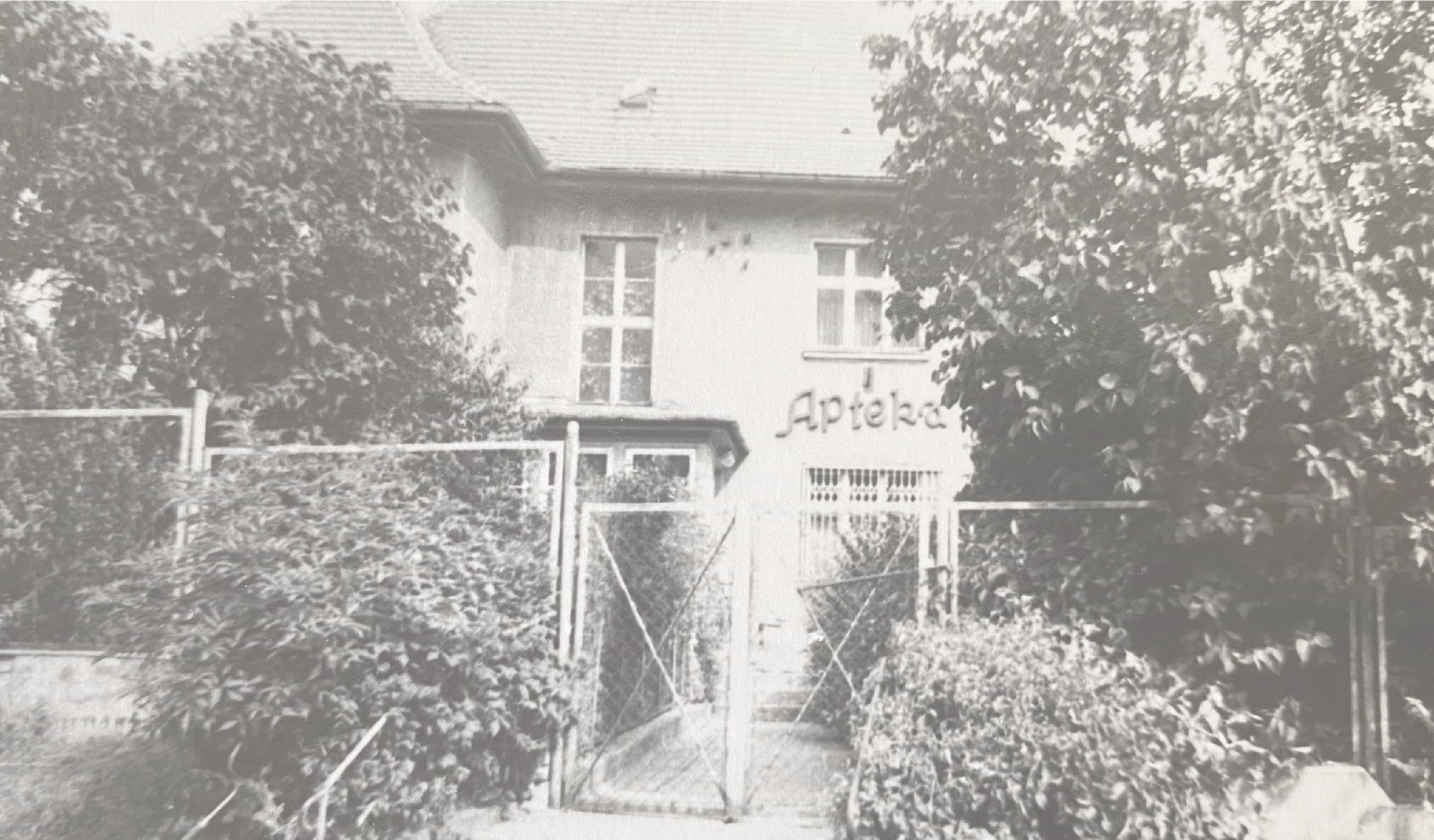 Historyczne zdjęcie budynku hotelu Villa Stara Apteka