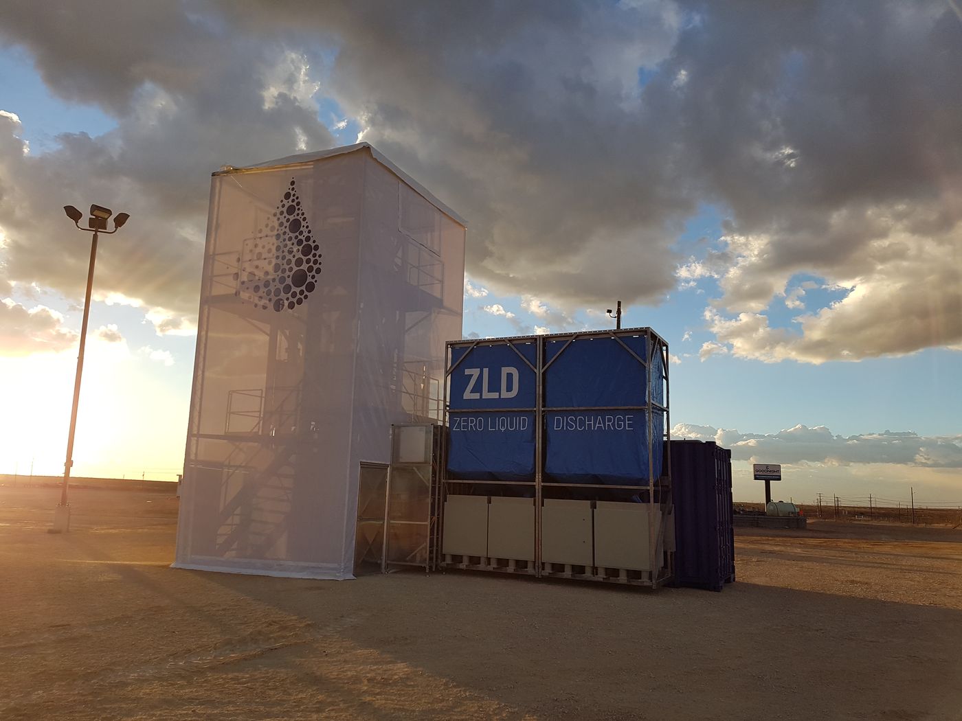 Containerised LTDis zero liquid discharge unit at Bakersfield, California