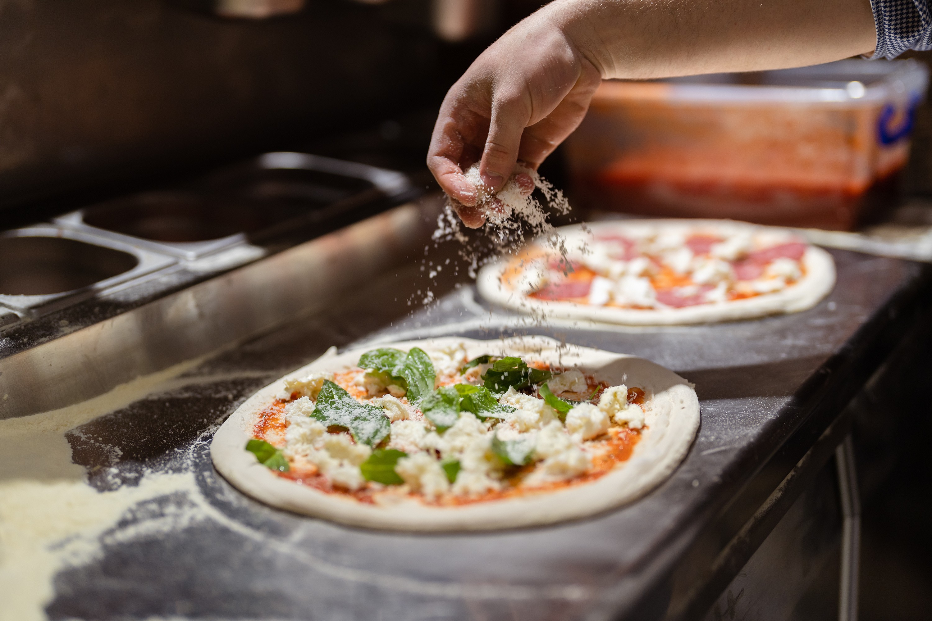 pizza,-food,-cheese,-pastry,-fresh,-raw,-uncooked,-cook,-employee,-hands,-work,- - engin_akyurt (pixabay)