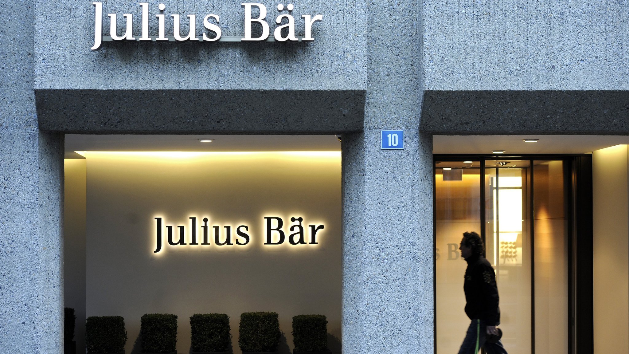 rebranded entrance of branch of Julius Bär