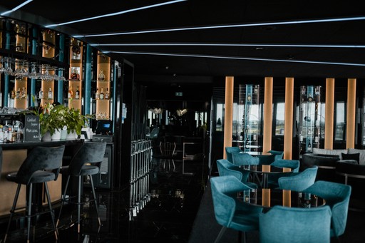 cocktailbar view inside