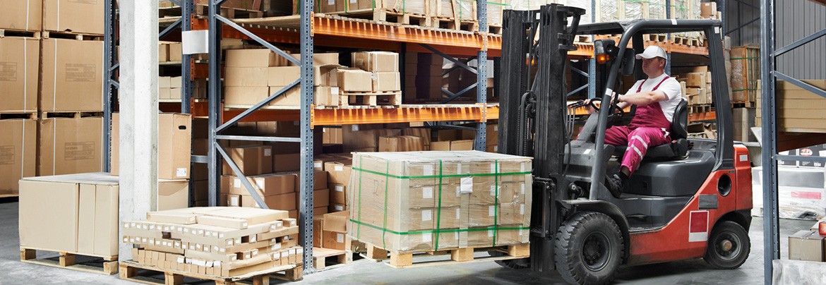 Samochody OSK Szybcy i Wściekli na placu manewrowym – kurs podstawowy kat. B