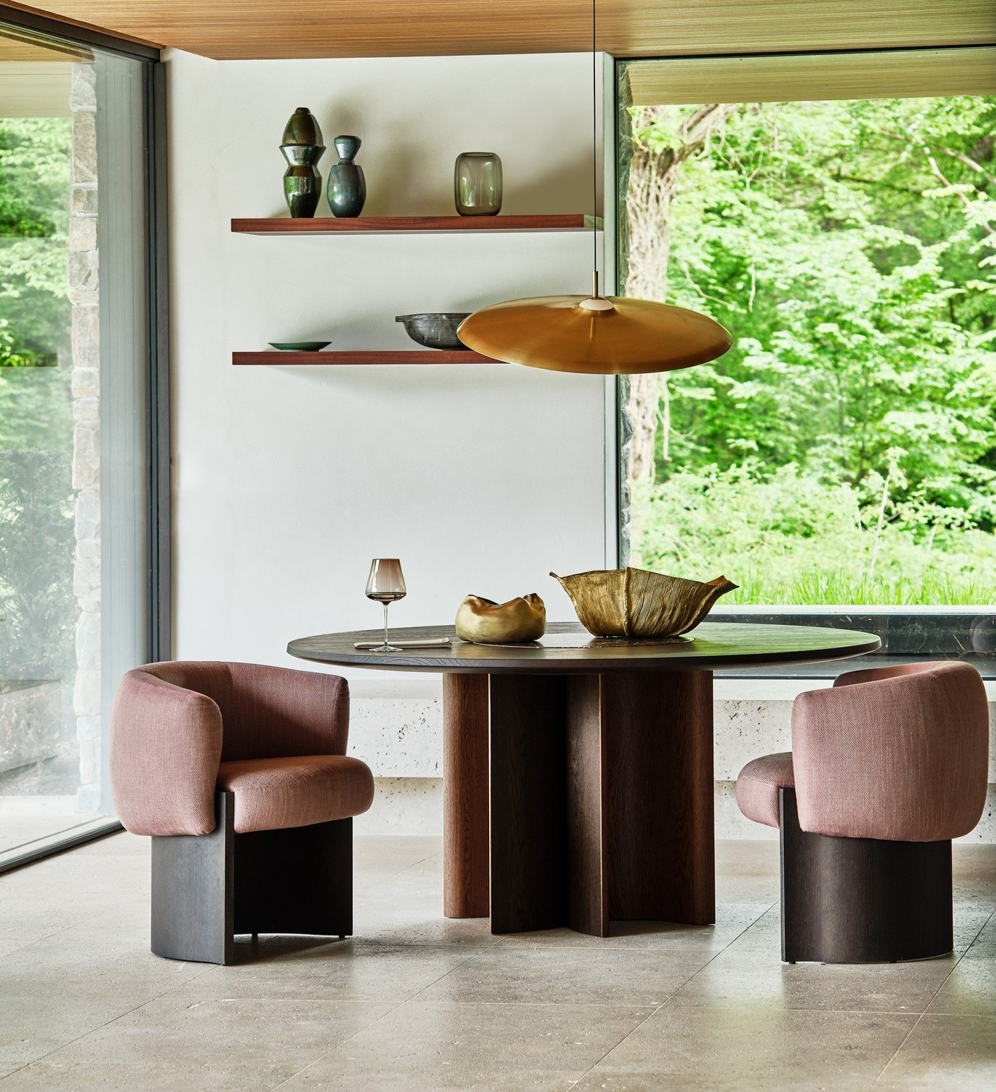 Linteloo-Silva-Claude-Table-Armchair-Guillaume-Lopez-@Sigurd-Kranendonk