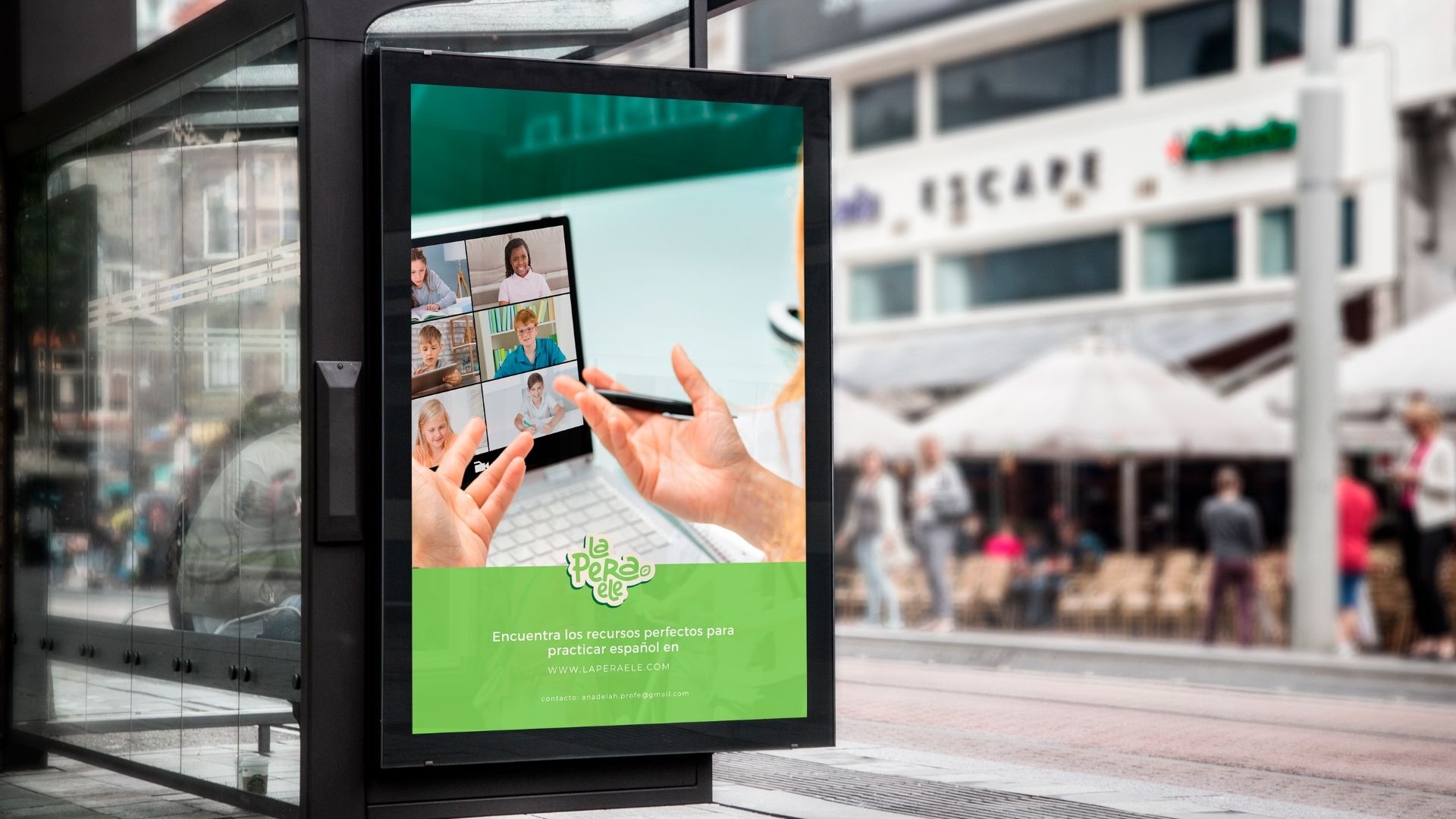 Poster design for La Pera Ele in a bus stop