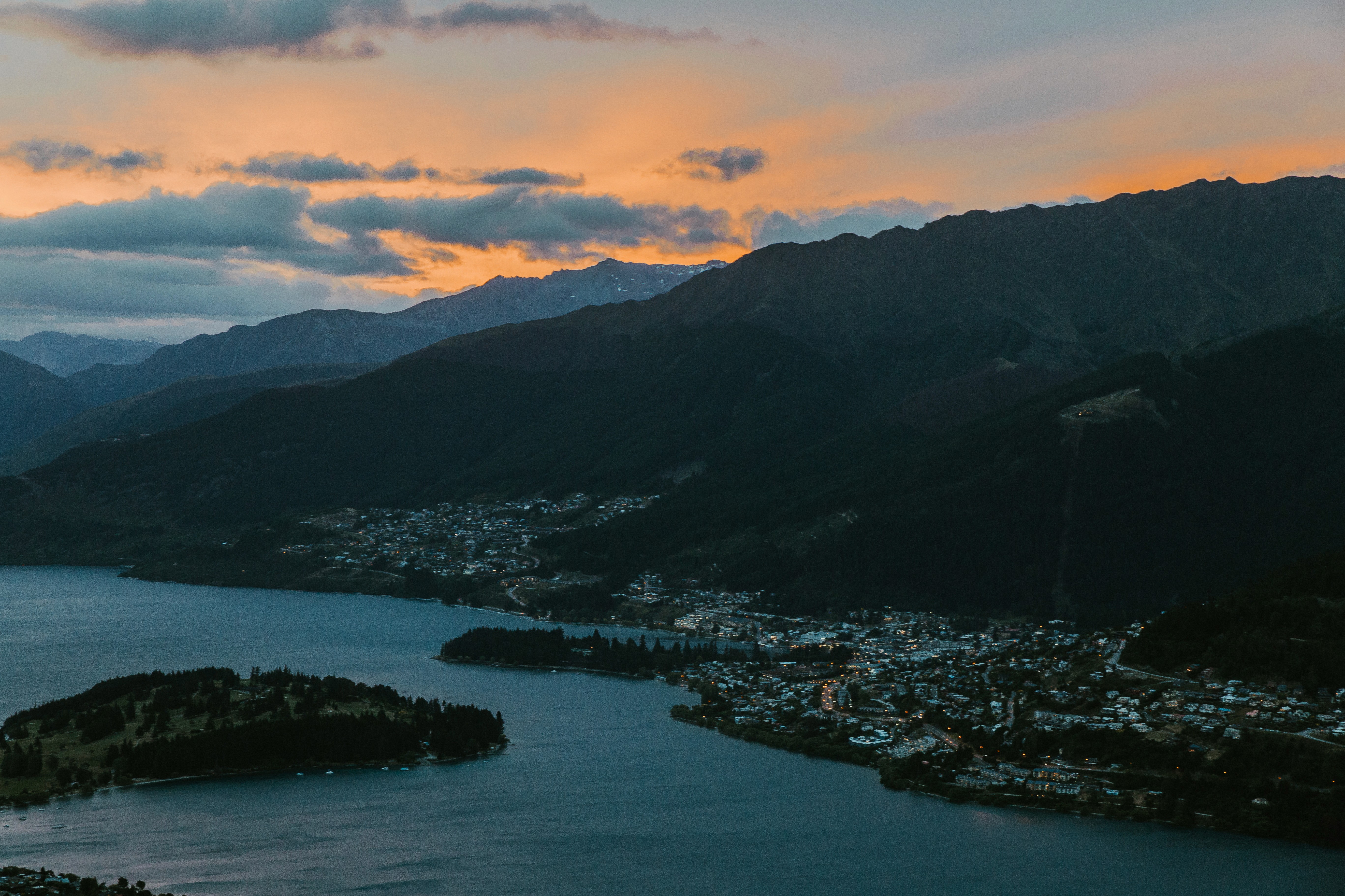 sunset elopement Madeira island with cliff and ocean in soft light