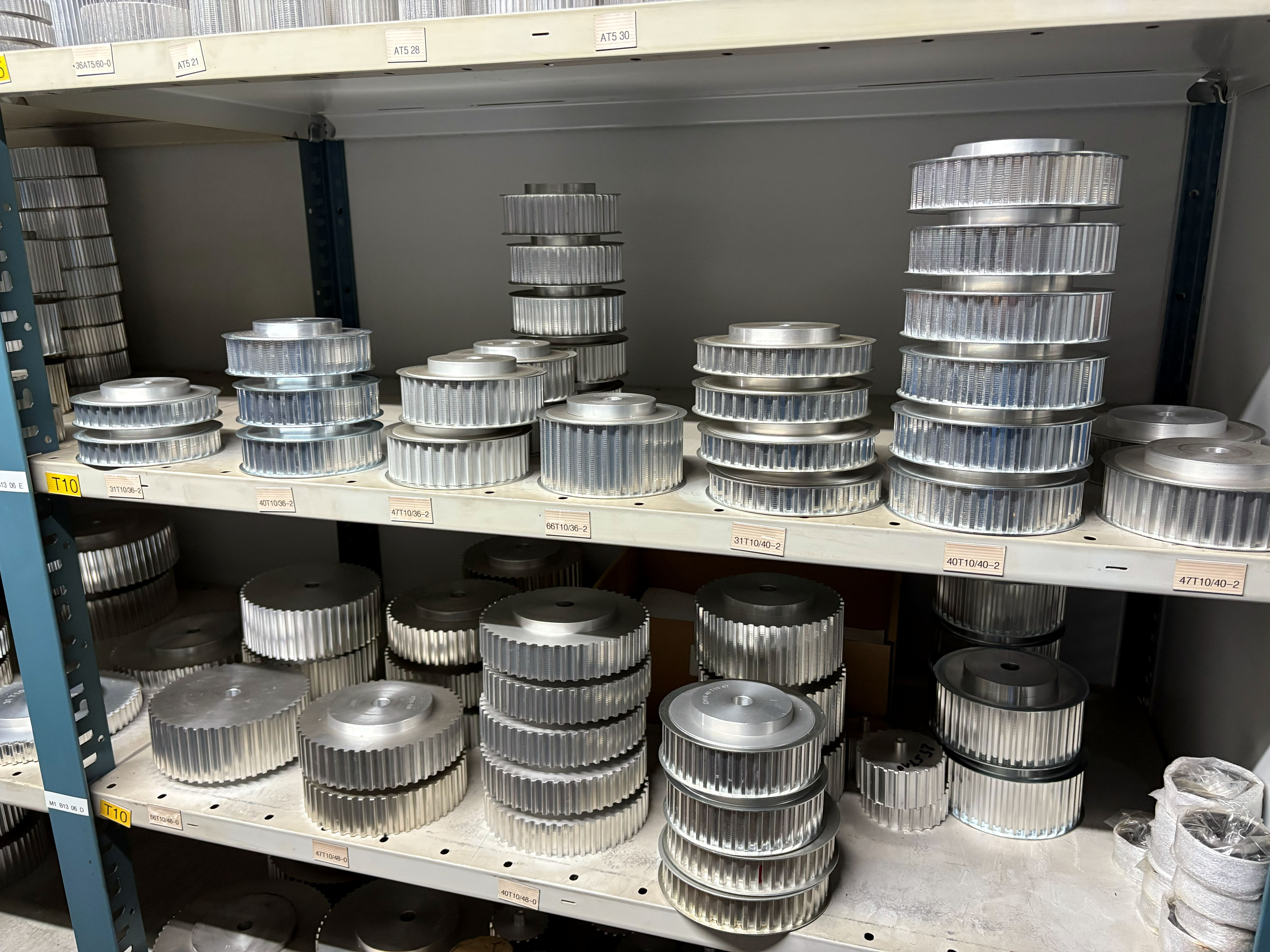 Magazijn timing belt wielen