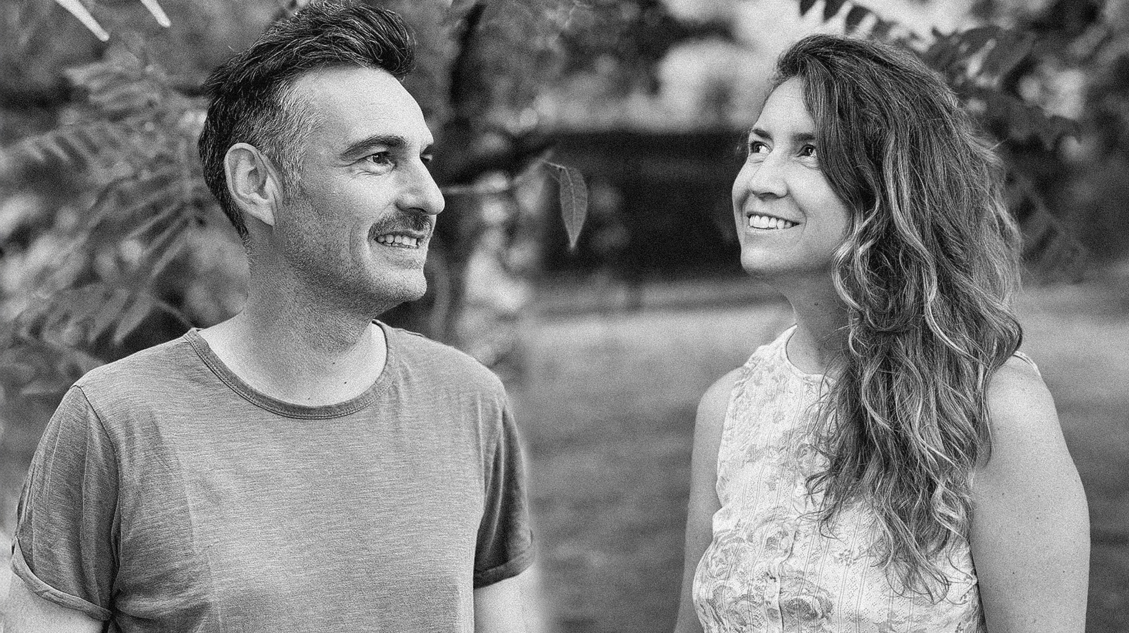 Elodie & Julien apertus.