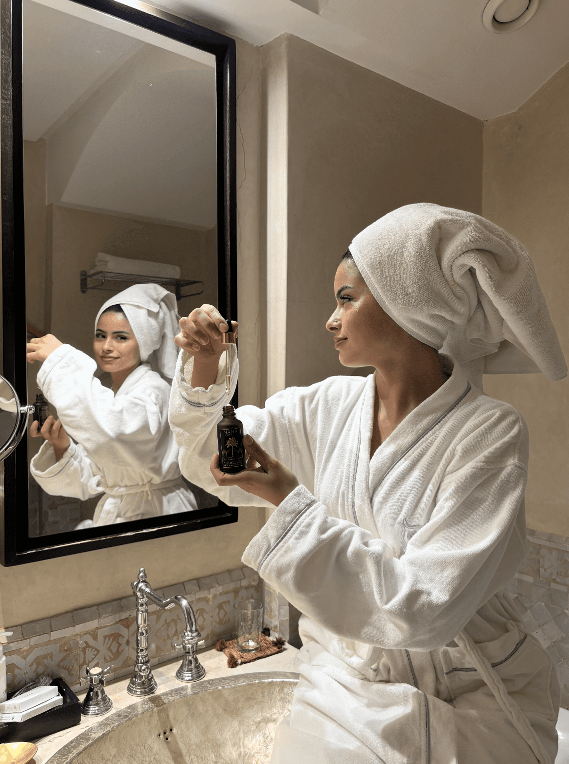 Beautiful woman smiling at the camera