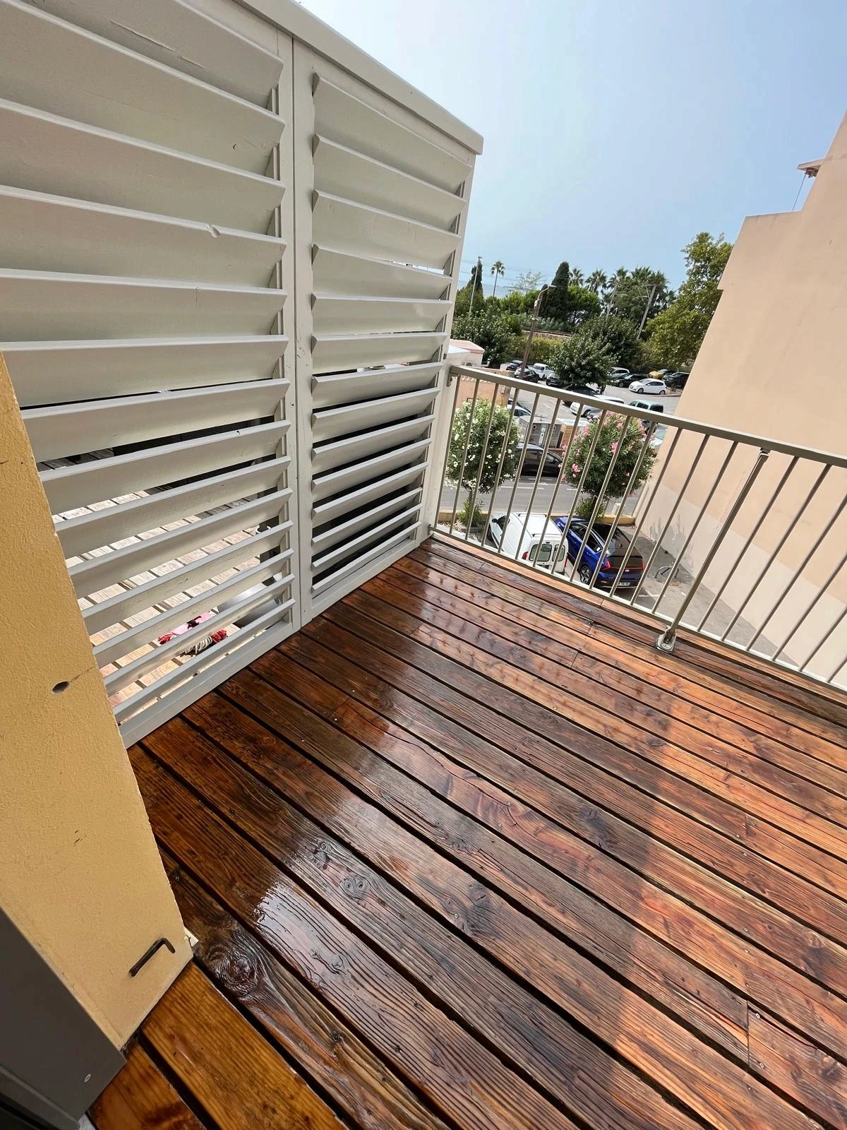 Peinture exterieure pour un appartement azureen de Juan-les-Pins