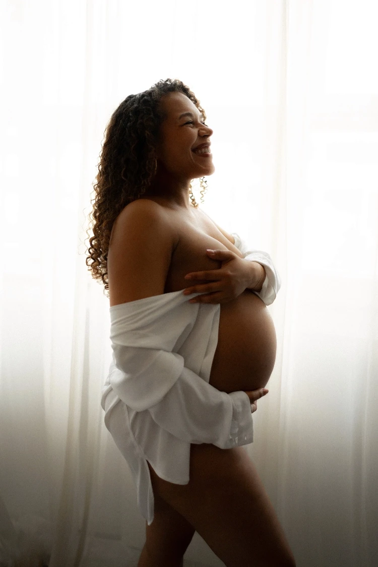 Luxurious boudoir photography in Solothurn, Switzerland by Ramona Fotografie.