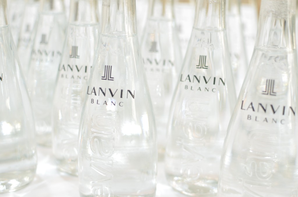 a calendar with the word jan on it