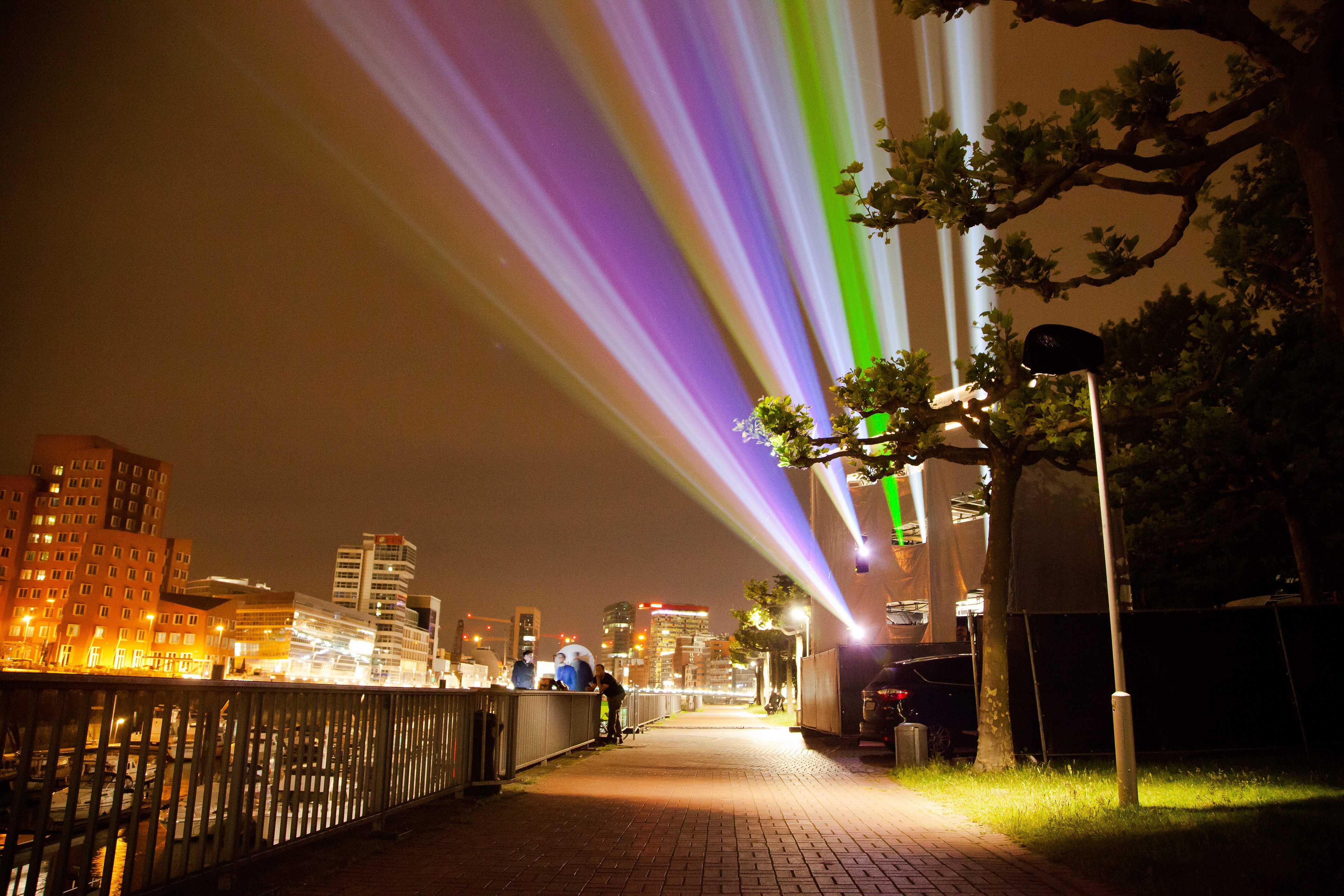 Interactive augmented architecture projection mapping
