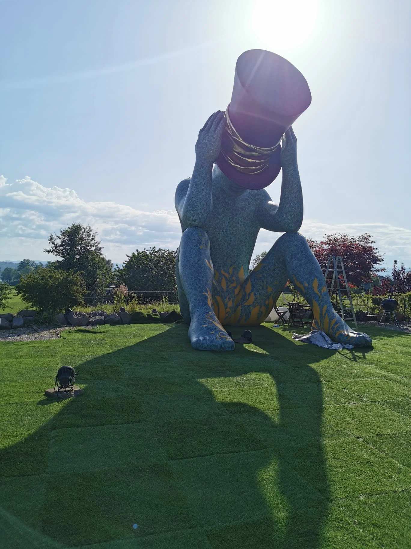 Wunderland Figur nach Restaurierung und Malerarbeiten Maur Zürich