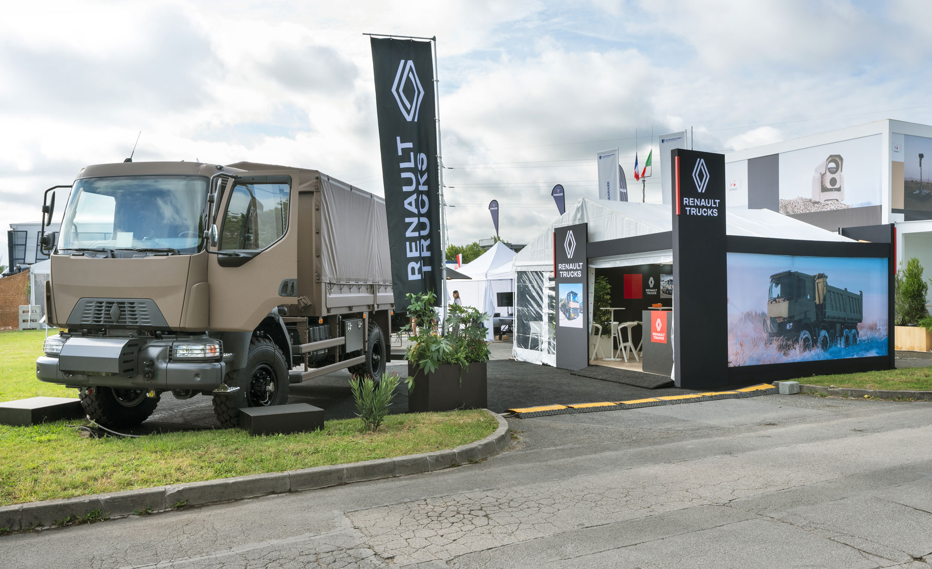 Stand outdoor Renault Trucks par Expace