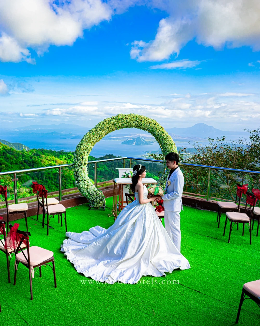 Circular Arch — real celebration at Lazuri Tagaytay