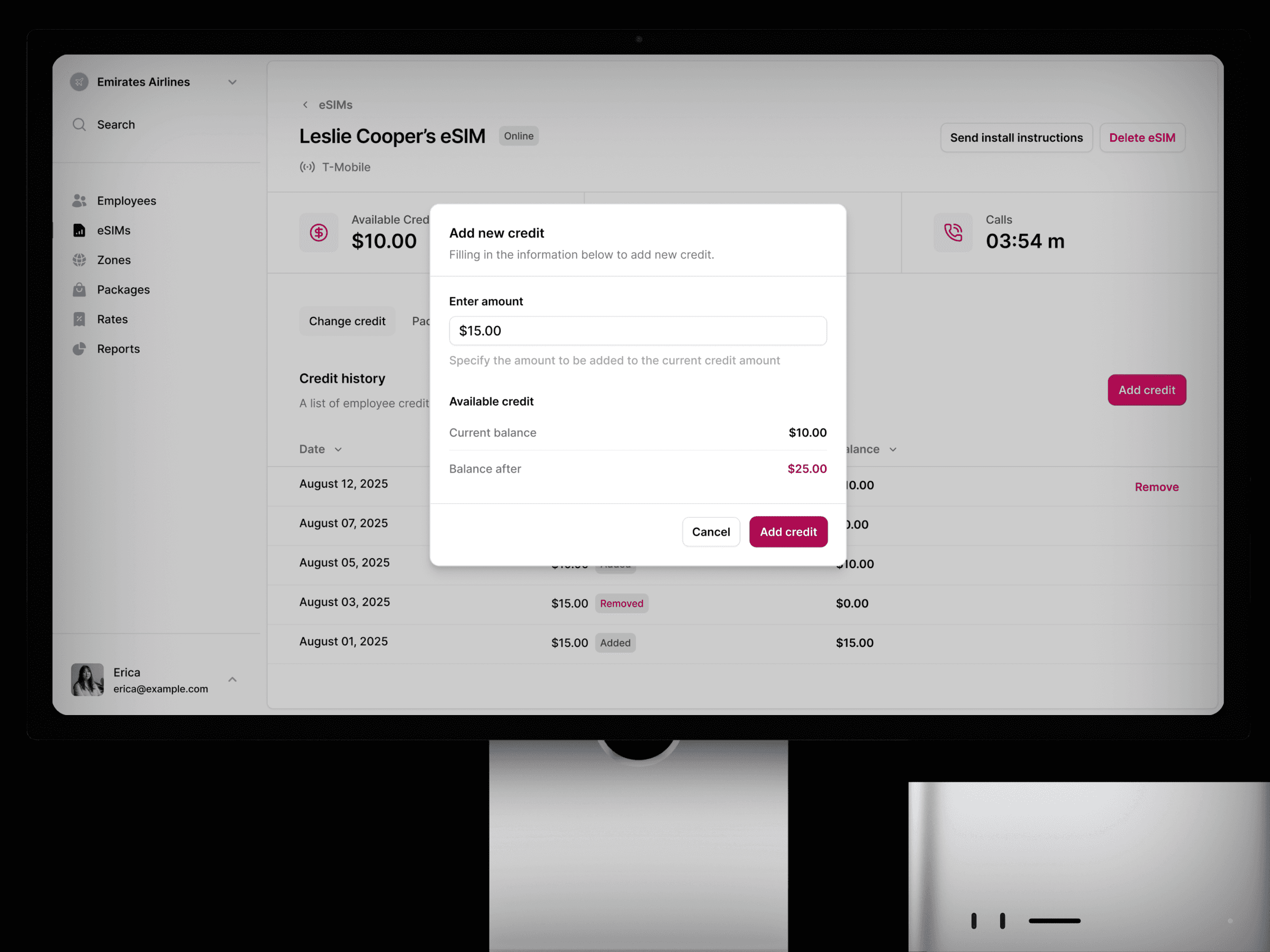 На экране компьютера отображается панель управления балансом для eSIM Лесли Купер. Во всплывающем окне пользователю предлагается пополнить баланс на 15 долларов, добавив их к имеющимся 10 долларам.