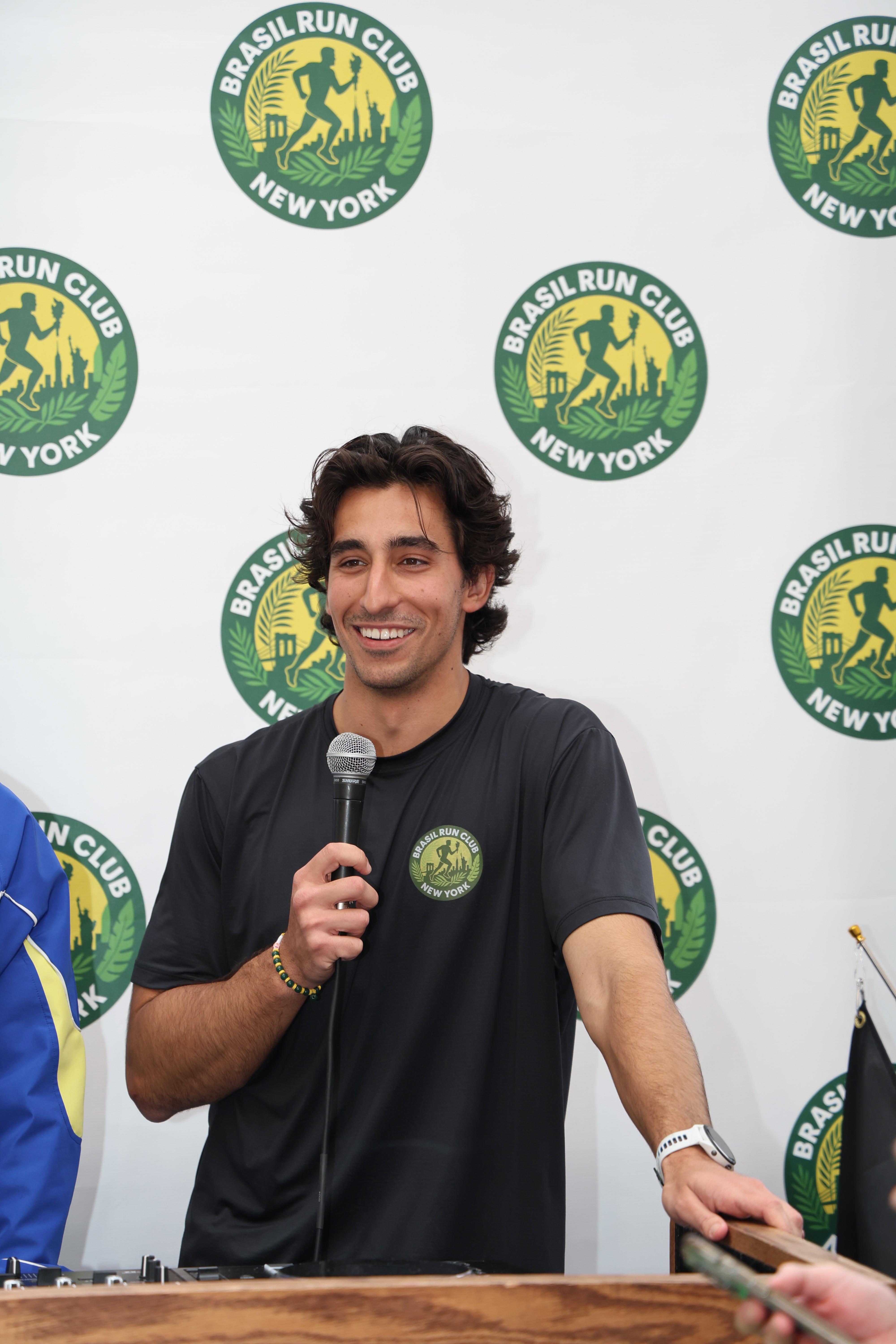 Concetrated triathlete grayscale