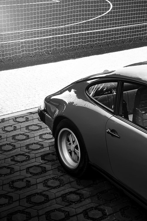 Private jet car in Warsaw - Polish capital luxury ground transportation