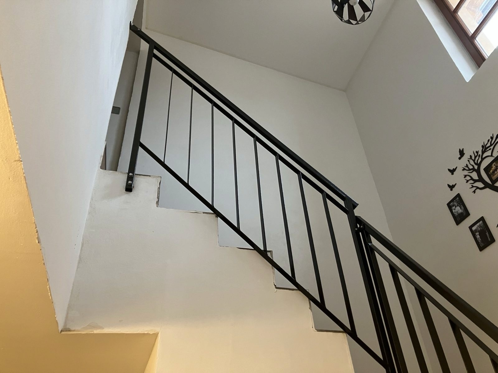 Ocelové zábradlí se svislou výplní