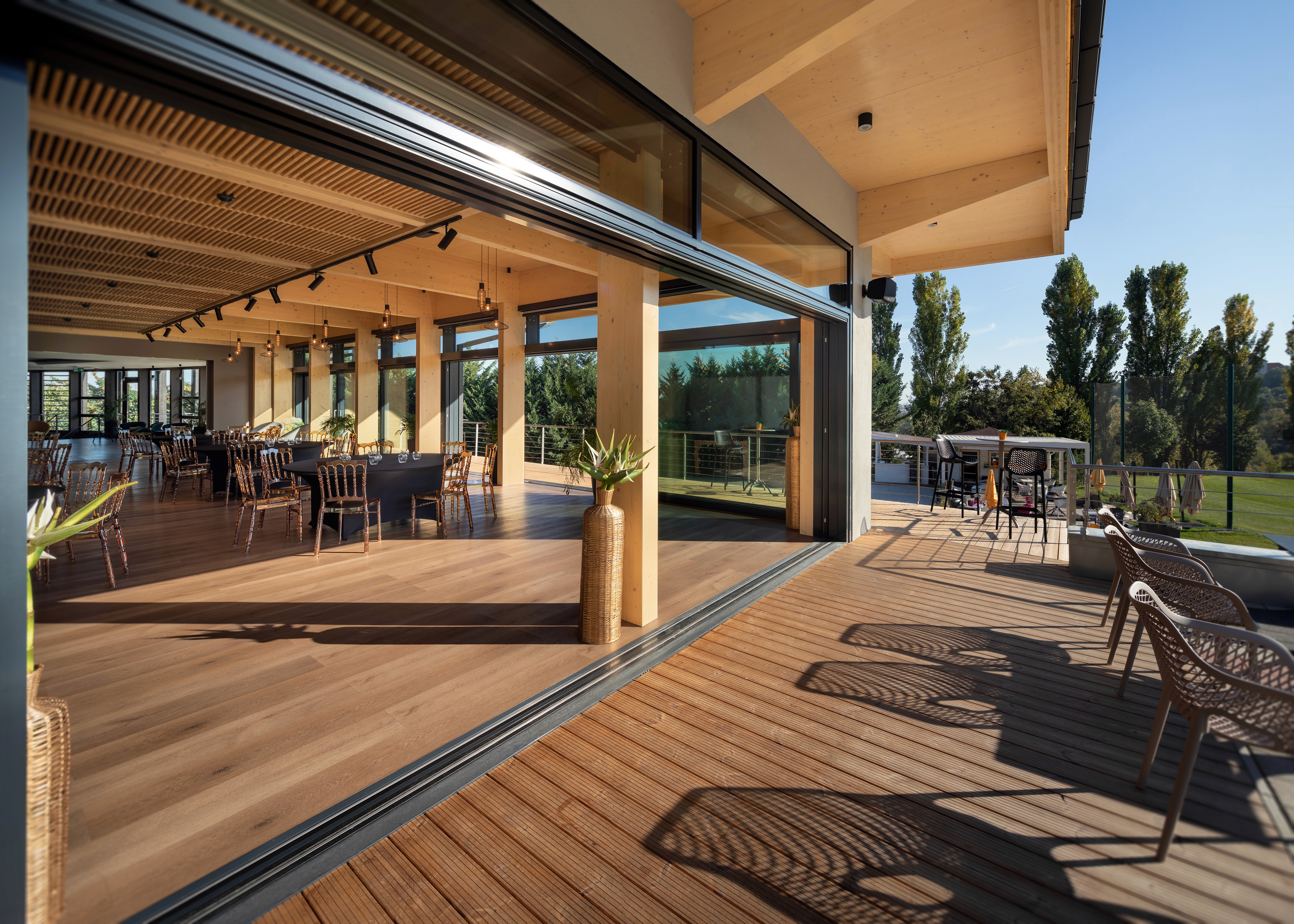 Continental Golf Club_ Terrace _Kroki studio