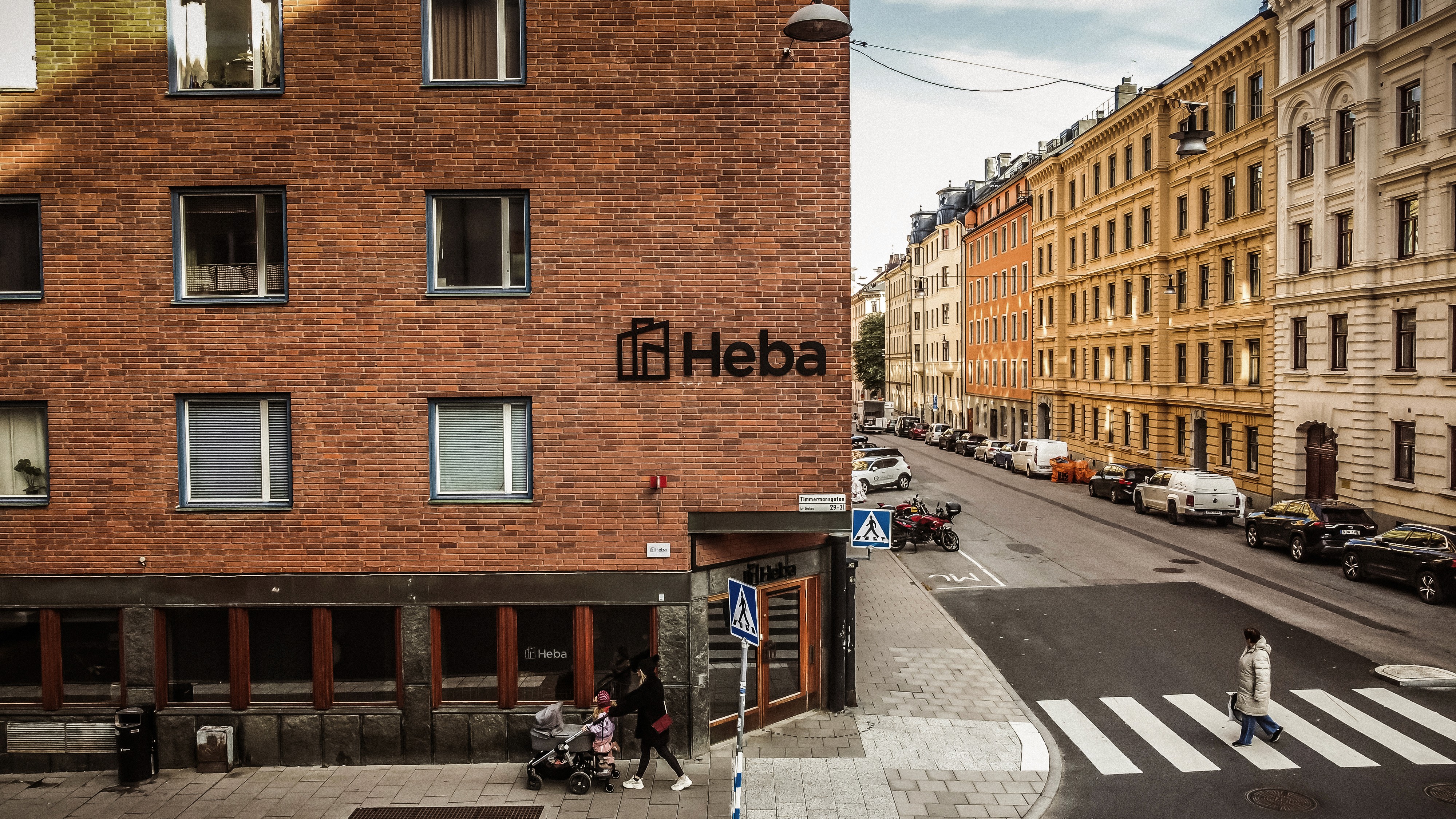 Hebas huvudkontor — proaktiv digital fastighetsförvaltning